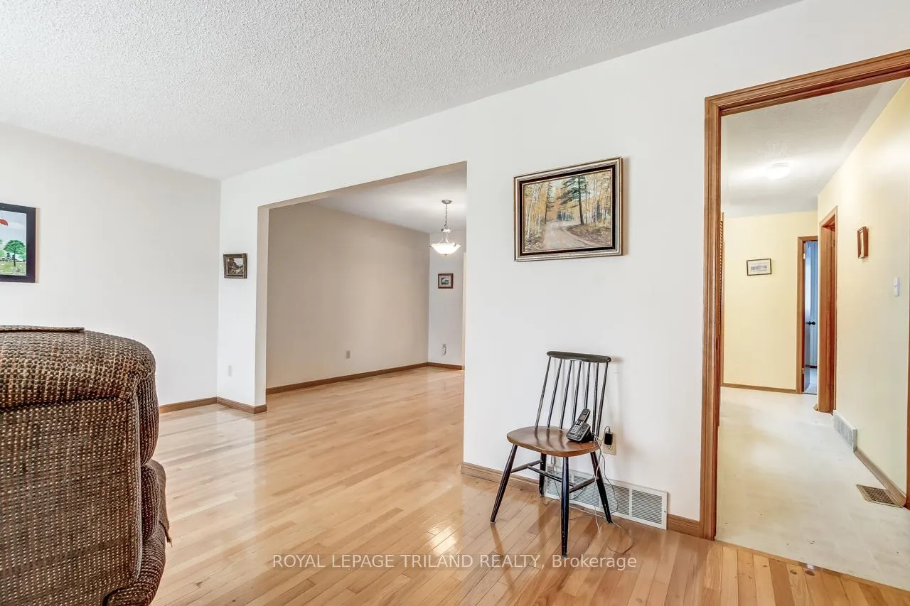 Photo 3 of 306 Highview Drive, St. Thomas — HOMEH