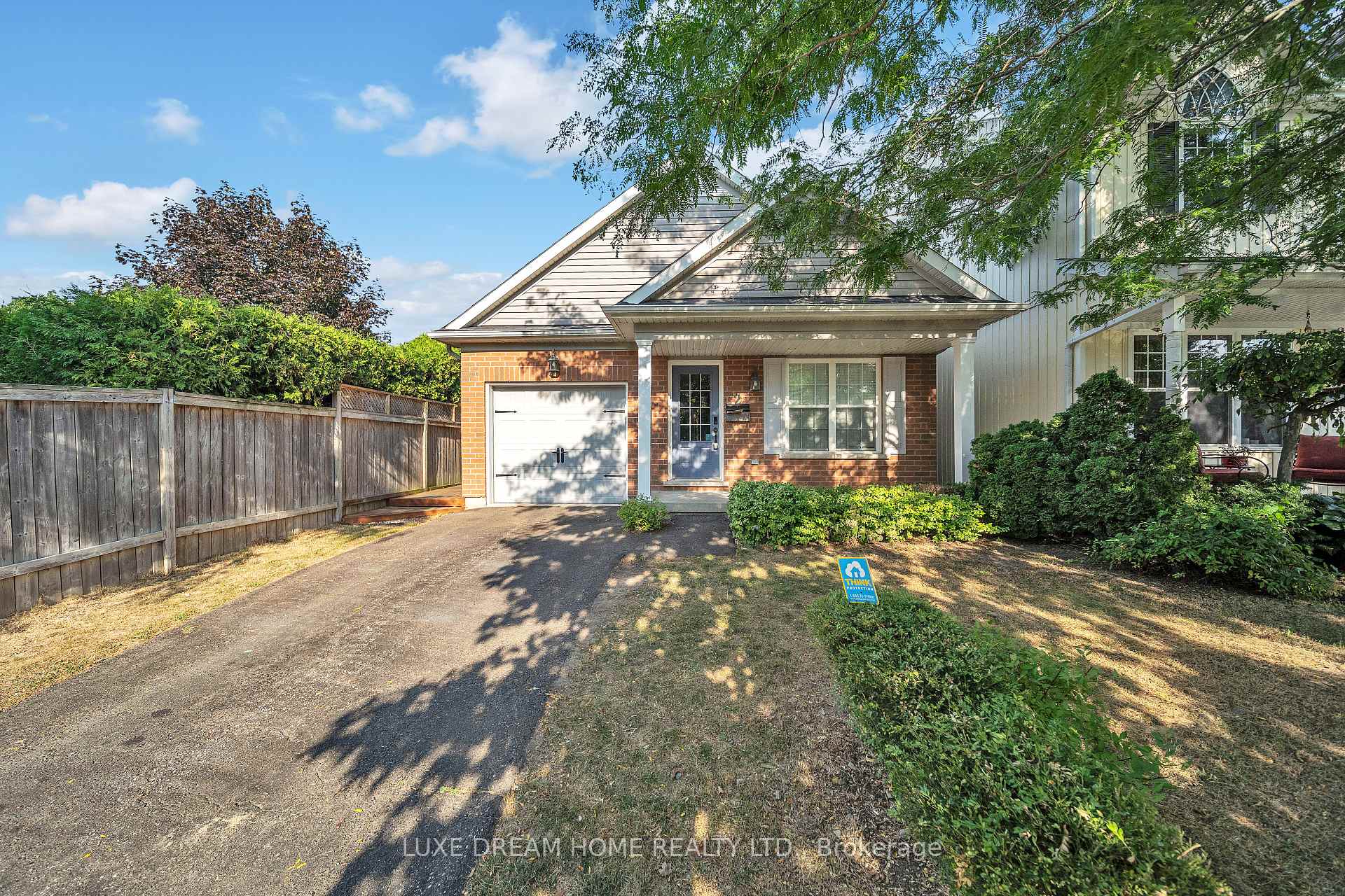 Photo 2 of 2 Chicory Crescent, St. Catharines, Haig — HOMEH