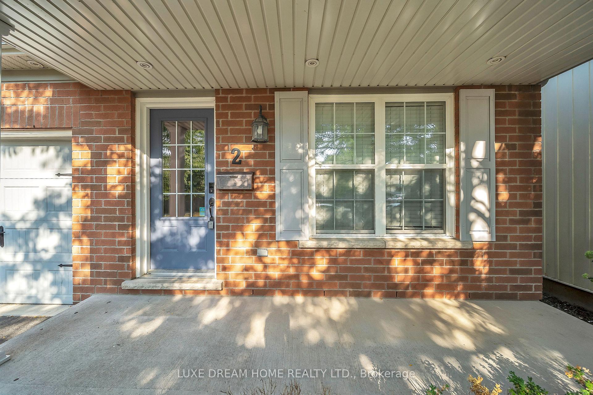 Photo 4 of 2 Chicory Crescent, St. Catharines, Haig — HOMEH