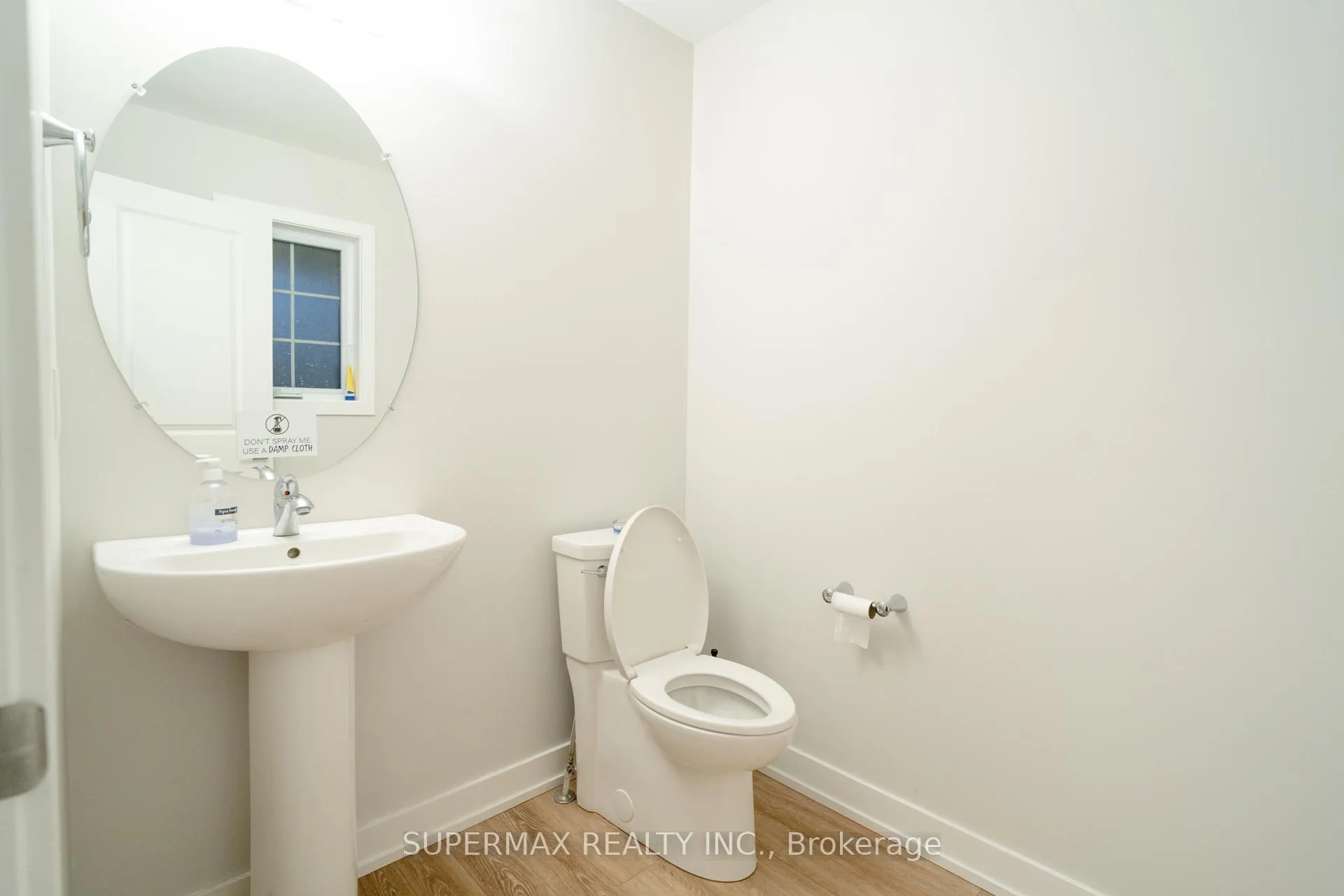 Photo 15 of 67 Empire Parkway, St. Thomas — HOMEH