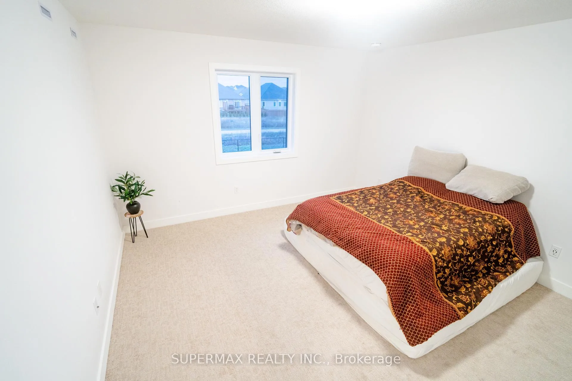 Photo 22 of 67 Empire Parkway, St. Thomas — HOMEH