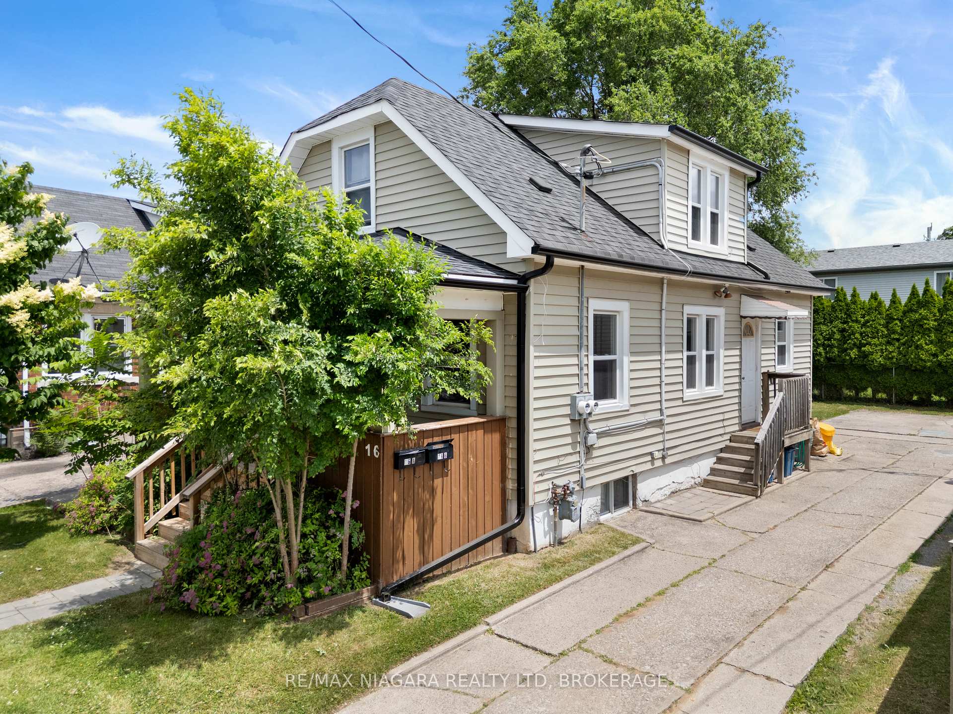 Photo 3 of Unit Main, 16 Ormonde Avenue, St. Catharines, Facer — HOMEH