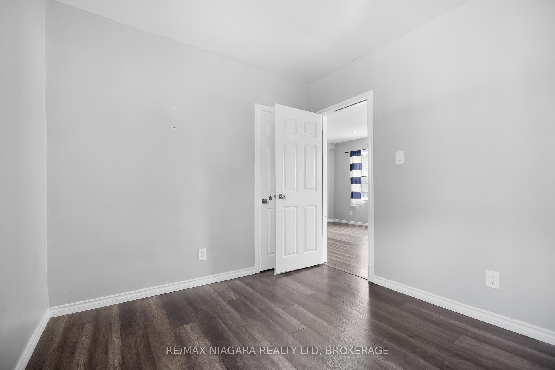 Photo 7 of Unit Main, 16 Ormonde Avenue, St. Catharines, Facer — HOMEH