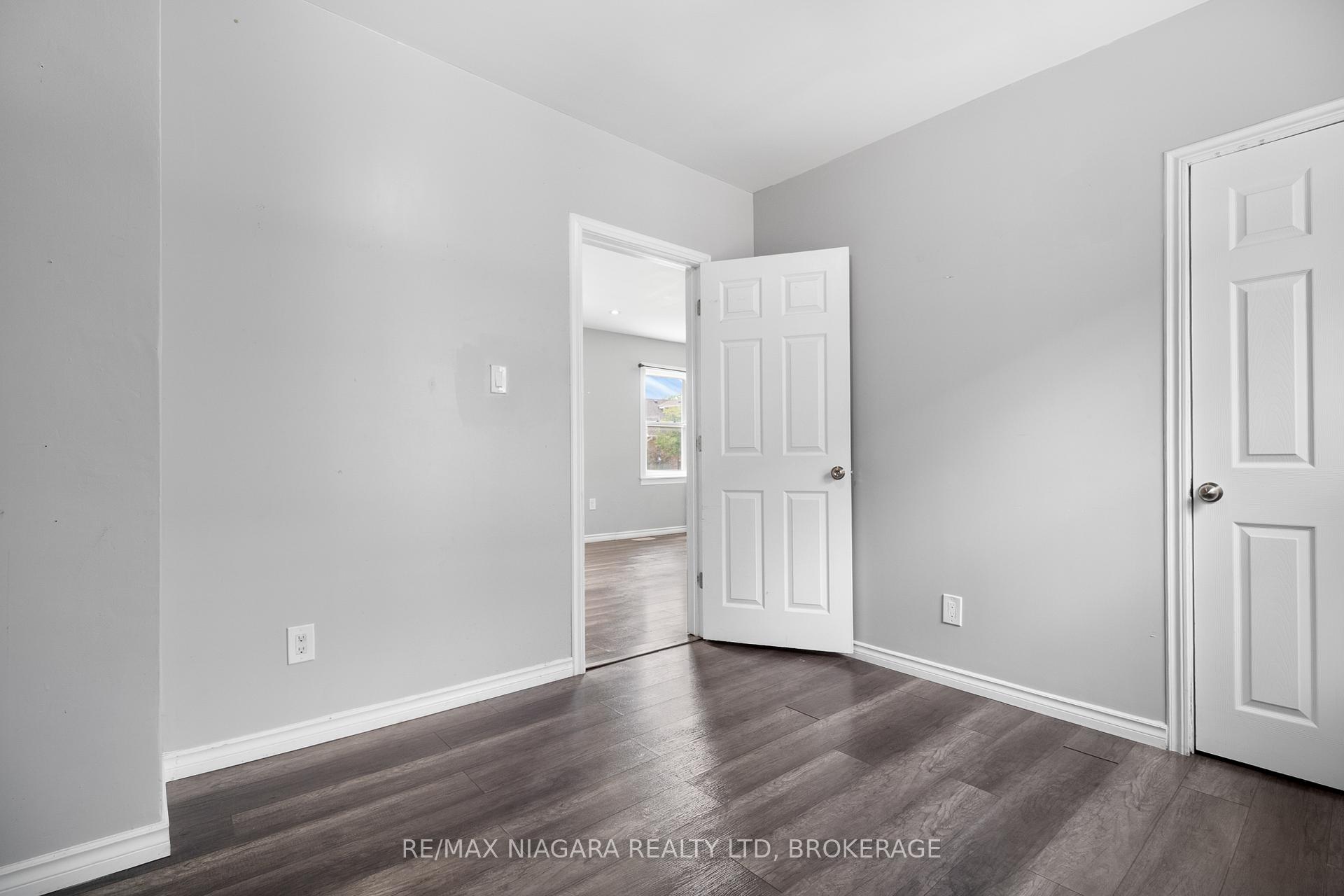 Photo 9 of Unit Main, 16 Ormonde Avenue, St. Catharines, Facer — HOMEH