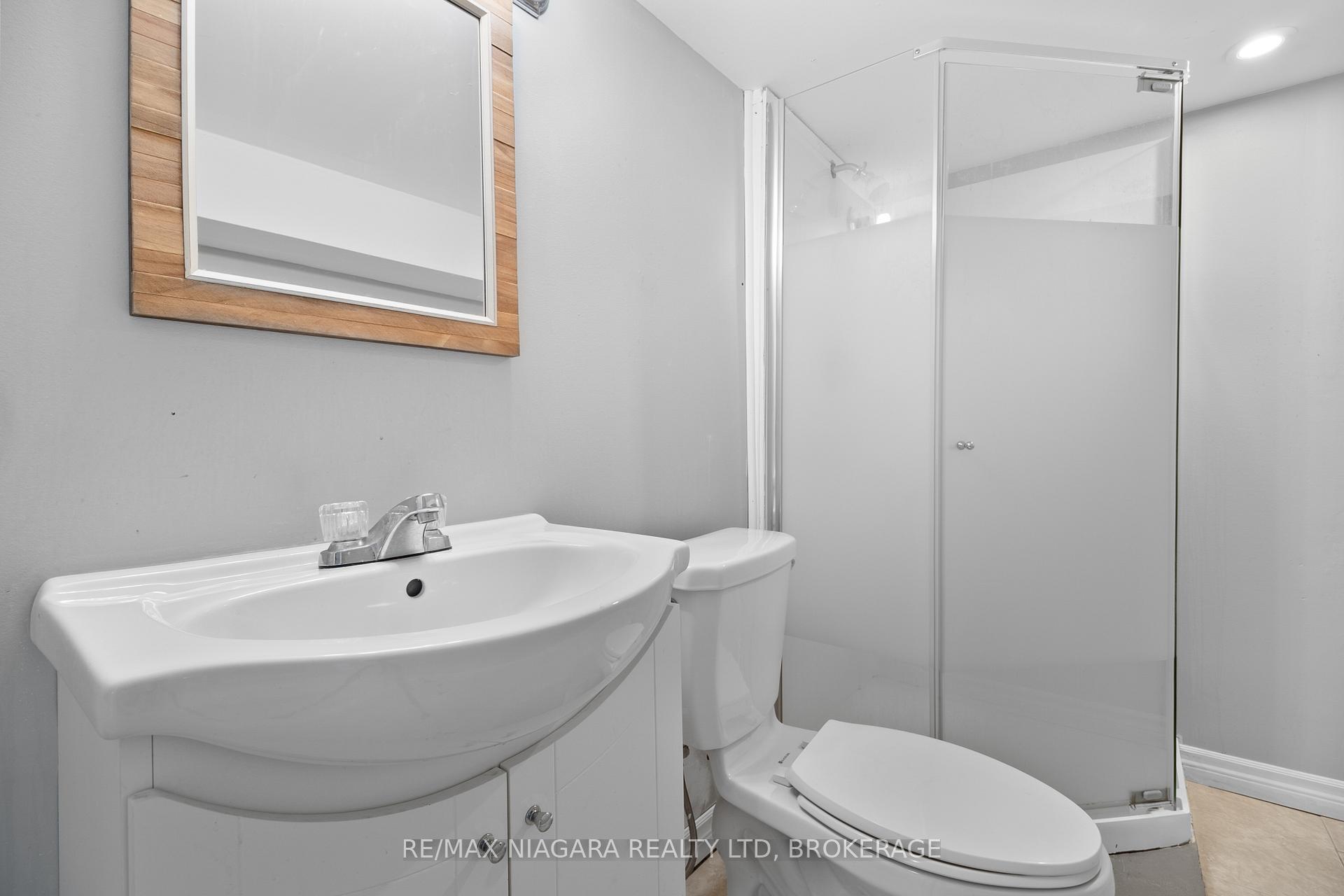 Photo 18 of Unit Main, 16 Ormonde Avenue, St. Catharines, Facer — HOMEH