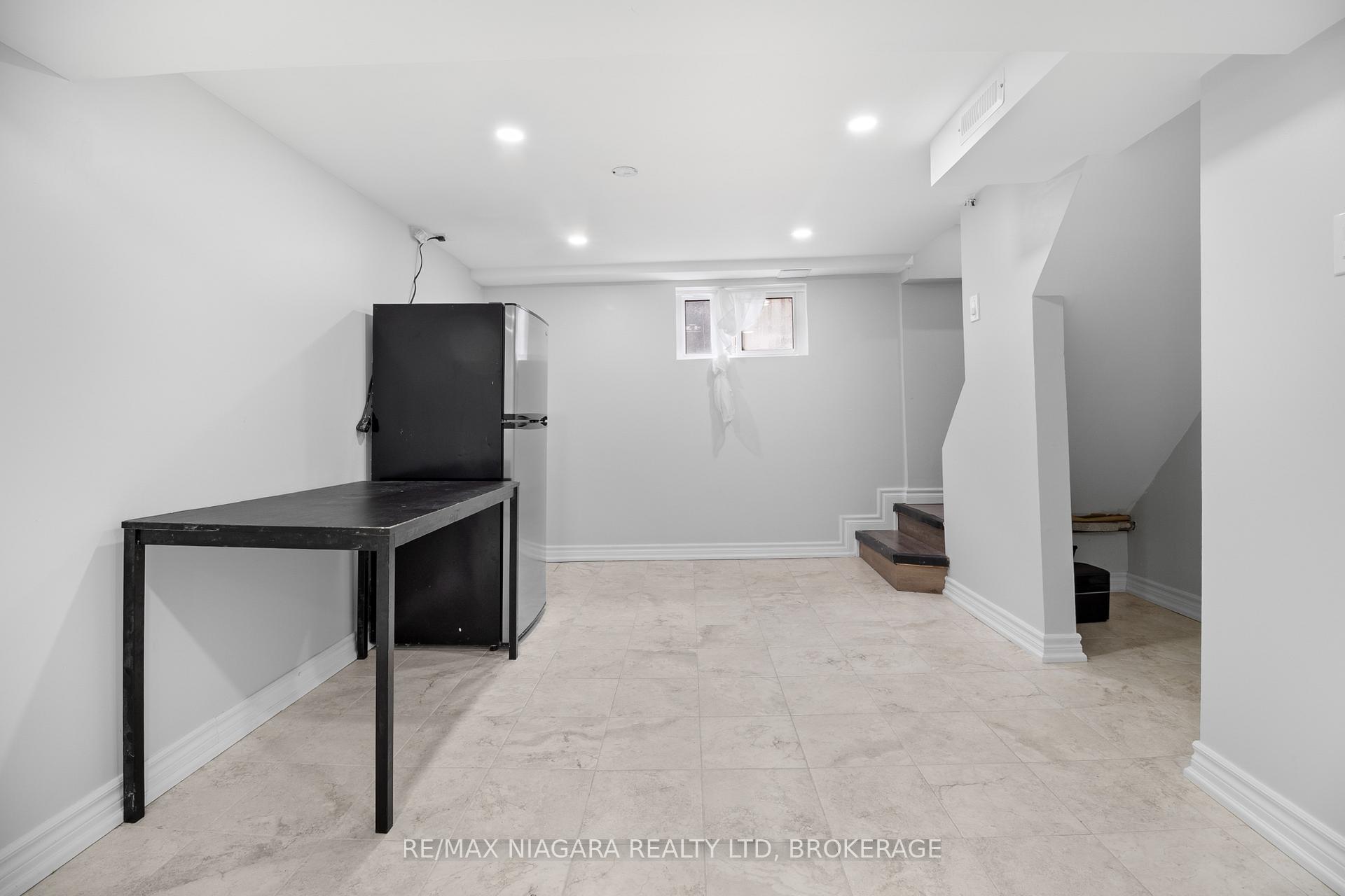 Photo 20 of Unit Main, 16 Ormonde Avenue, St. Catharines, Facer — HOMEH