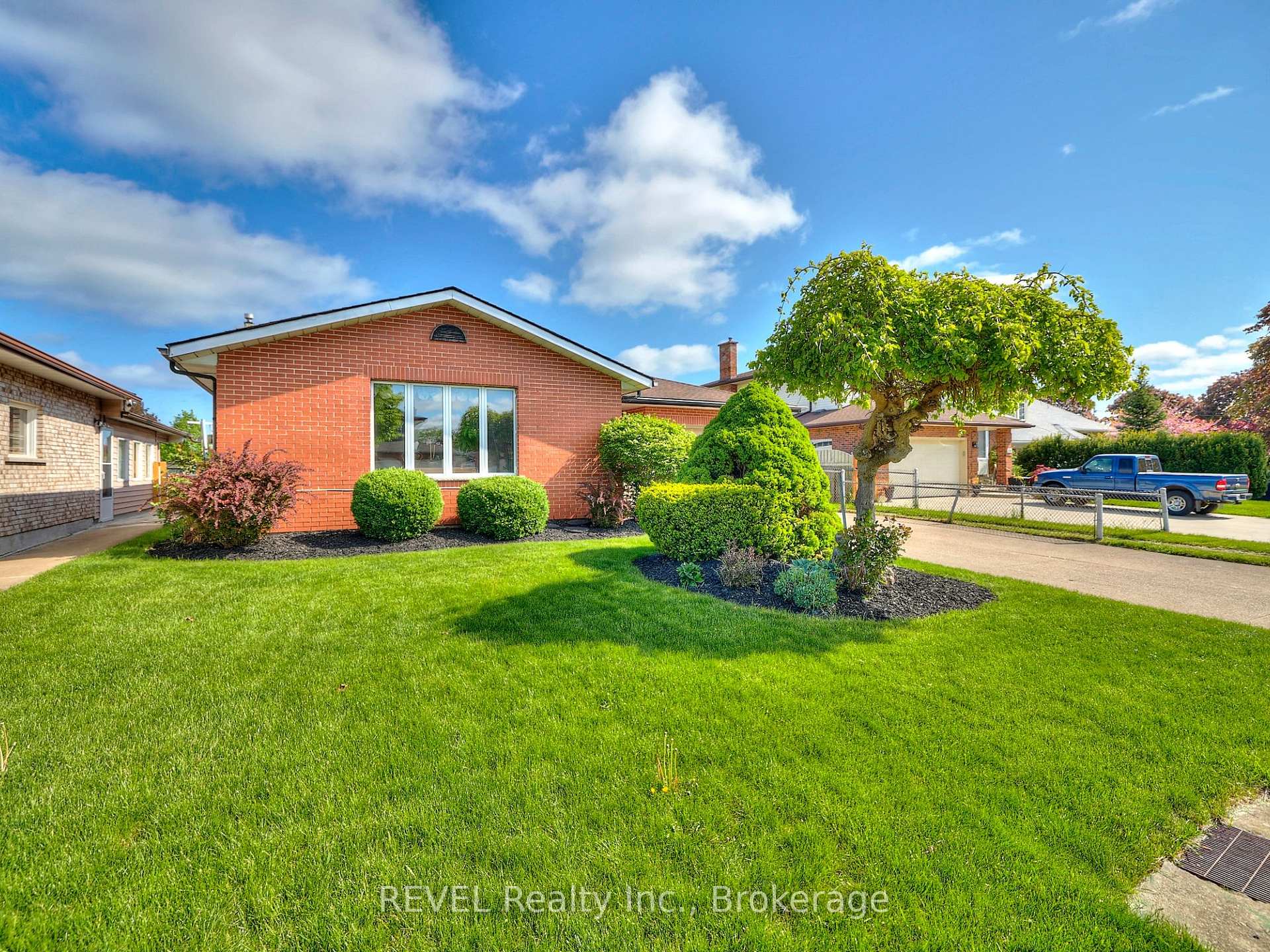 Photo 2 of Unit LOWER LEVEL, 36 Joanna Drive, St. Catharines, Vine/Linwell — HOMEH