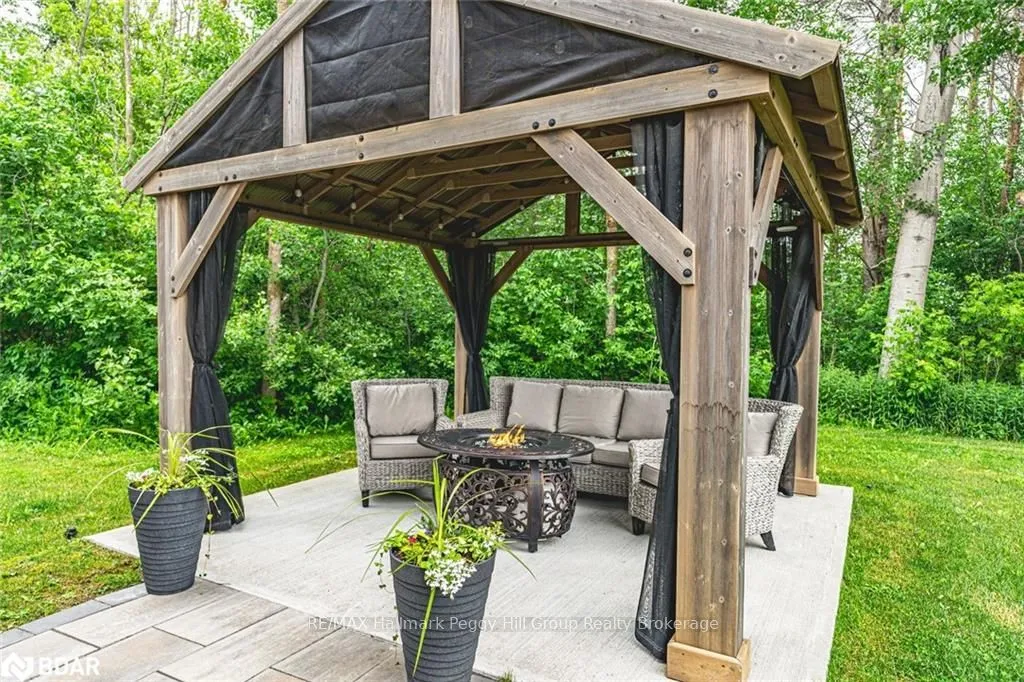 Photo 21 of 1783 County Road 6 South, Springwater, Rural Springwater — HOMEH