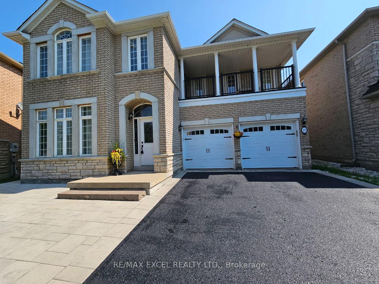 Photo 2 of 29 Brass Drive N, Richmond Hill, Jefferson — HOMEH