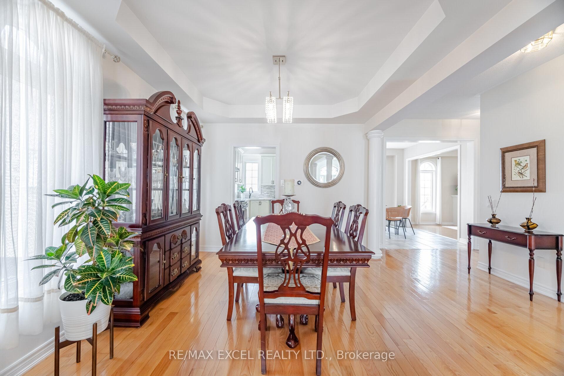 Photo 7 of 29 Brass Drive N, Richmond Hill, Jefferson — HOMEH