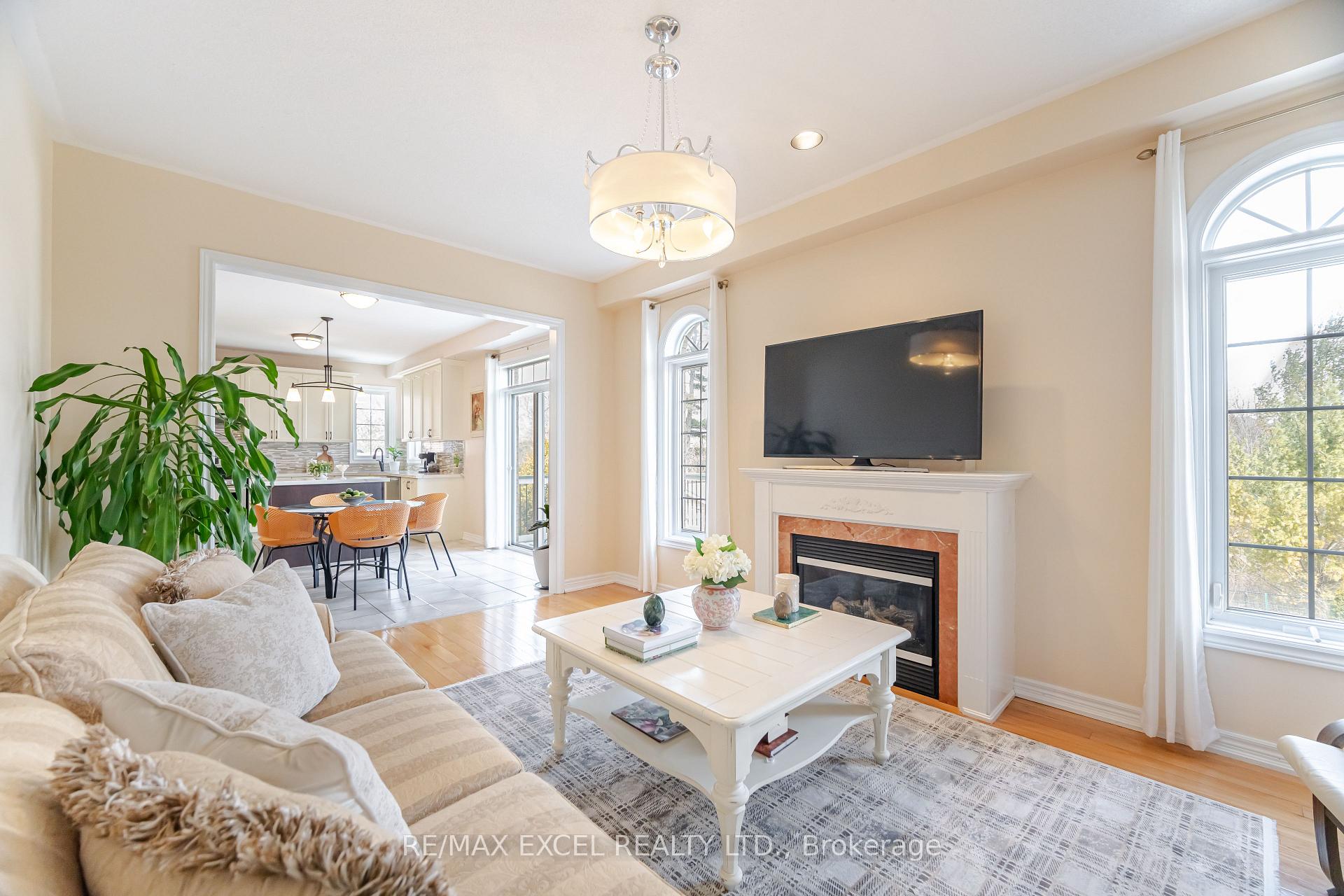 Photo 14 of 29 Brass Drive N, Richmond Hill, Jefferson — HOMEH