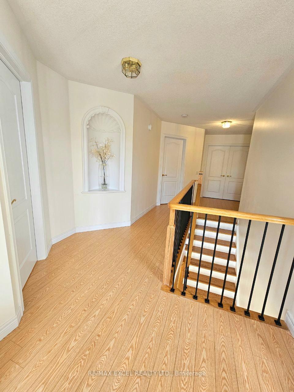 Photo 21 of 29 Brass Drive N, Richmond Hill, Jefferson — HOMEH
