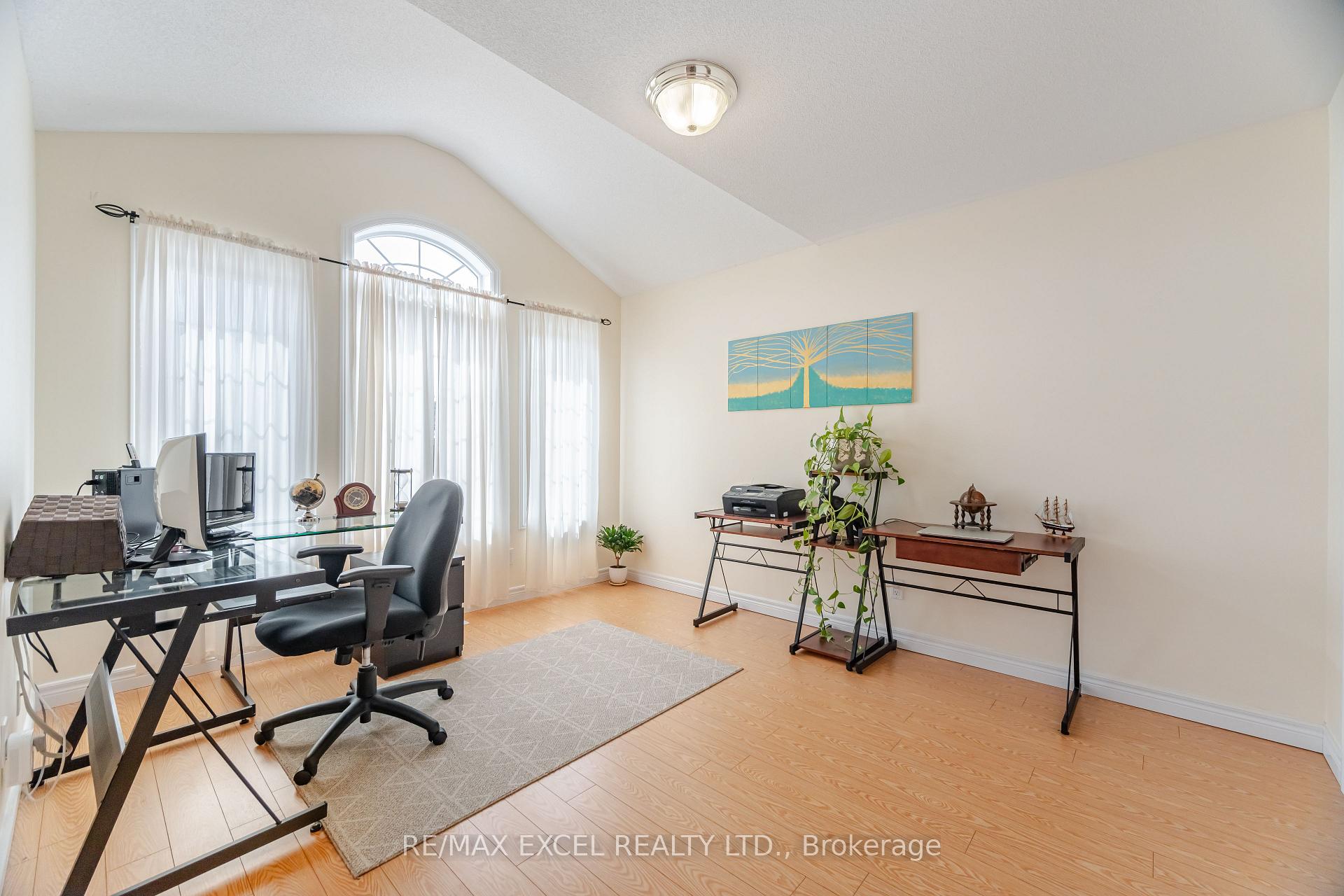 Photo 22 of 29 Brass Drive N, Richmond Hill, Jefferson — HOMEH