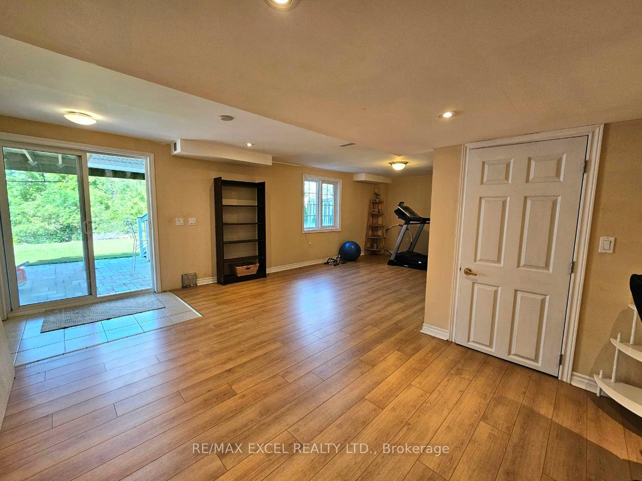 Photo 29 of 29 Brass Drive N, Richmond Hill, Jefferson — HOMEH