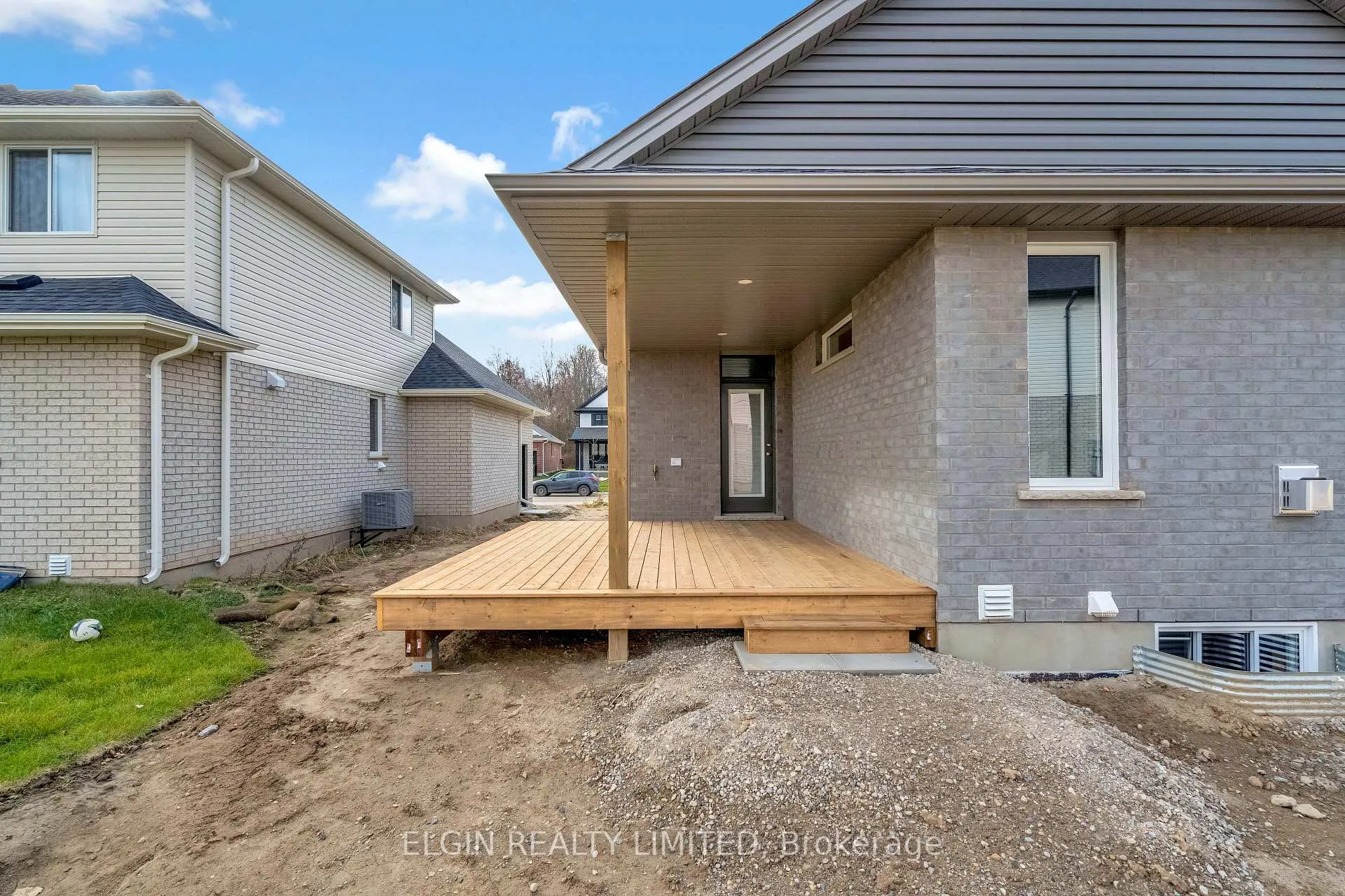 Photo 5 of 8 Hartland Circle, St. Thomas — HOMEH