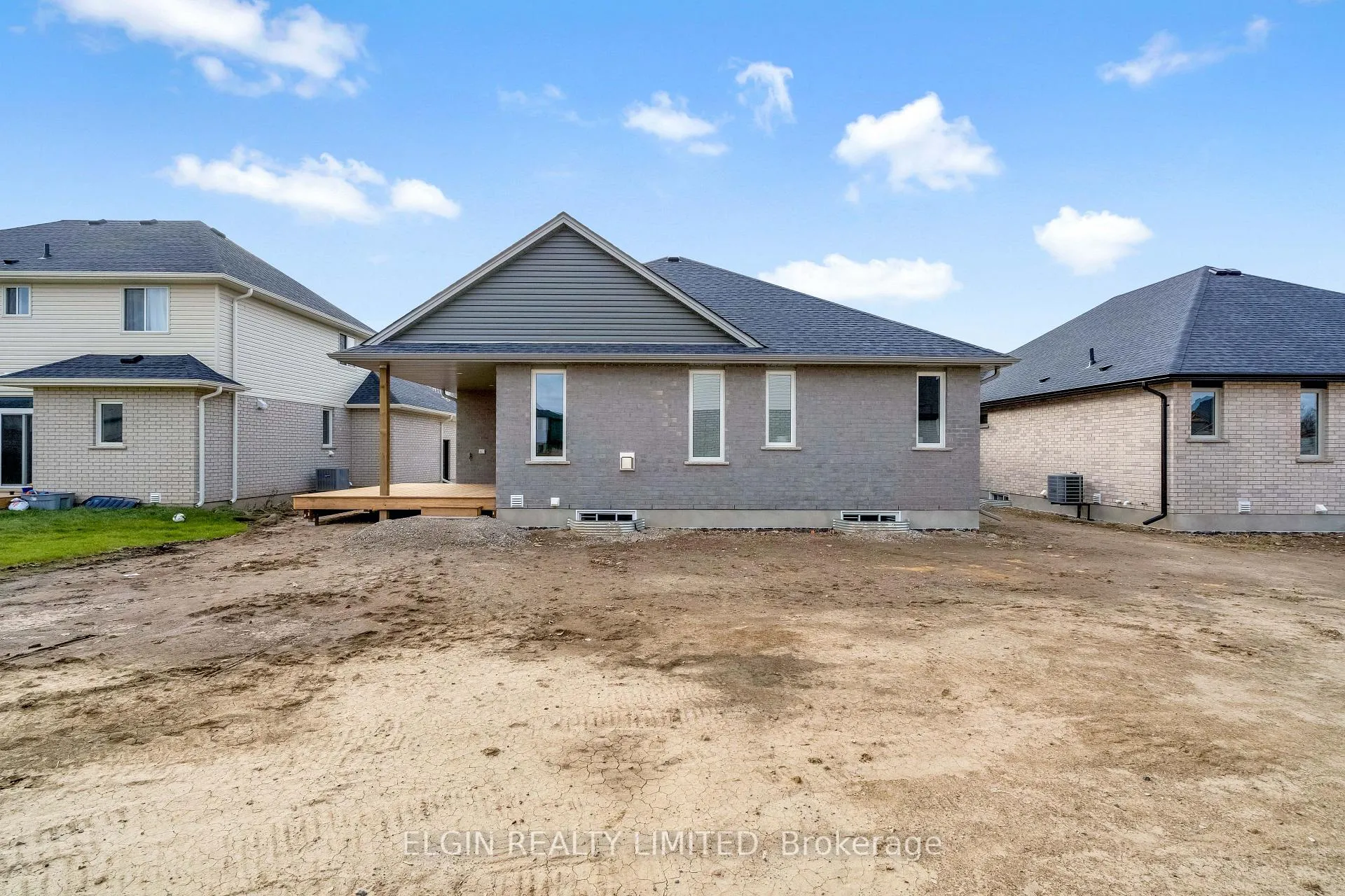 Photo 6 of 8 Hartland Circle, St. Thomas — HOMEH
