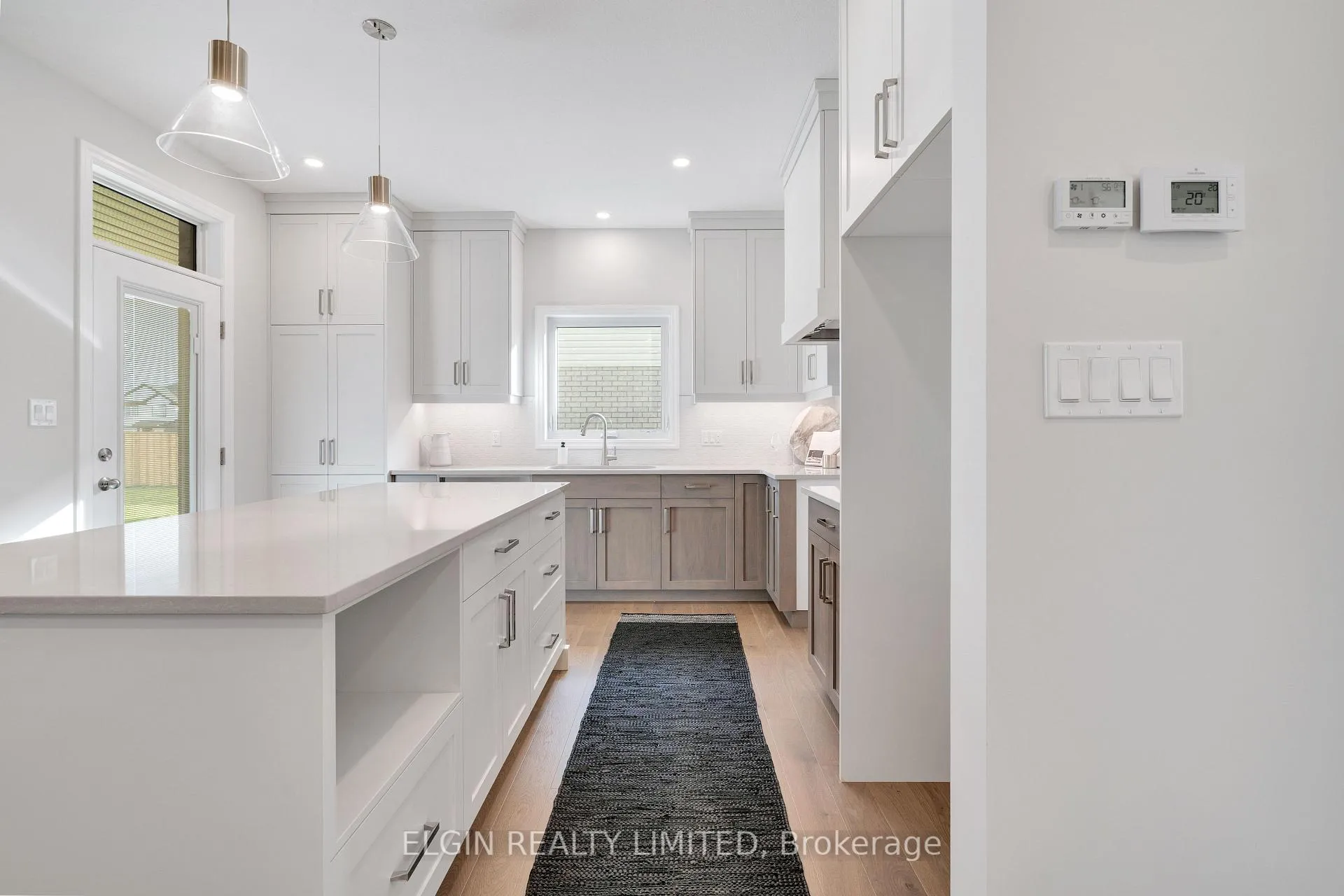 Photo 15 of 8 Hartland Circle, St. Thomas — HOMEH
