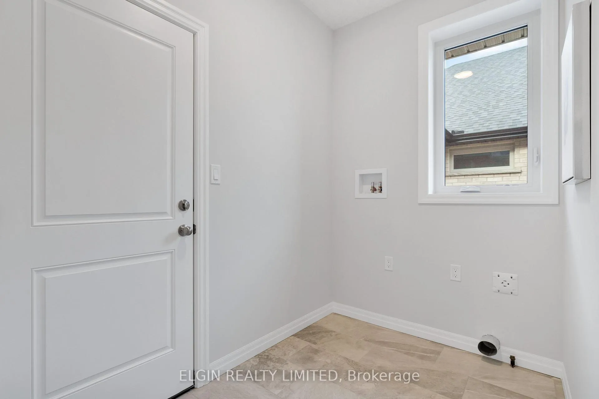 Photo 30 of 8 Hartland Circle, St. Thomas — HOMEH