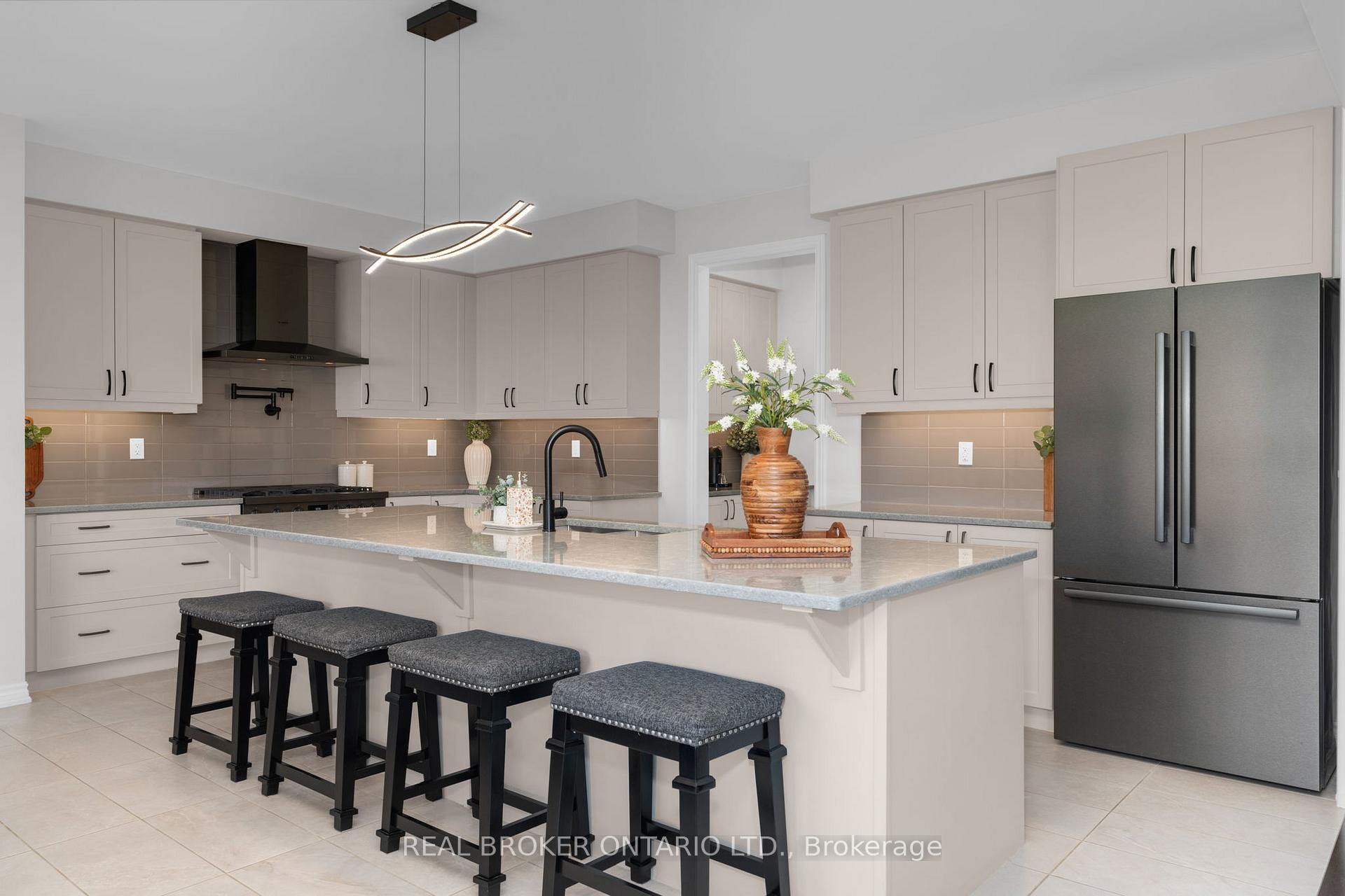 Photo 8 of 40 Jack Crescent, Springwater, Centre Vespra — HOMEH