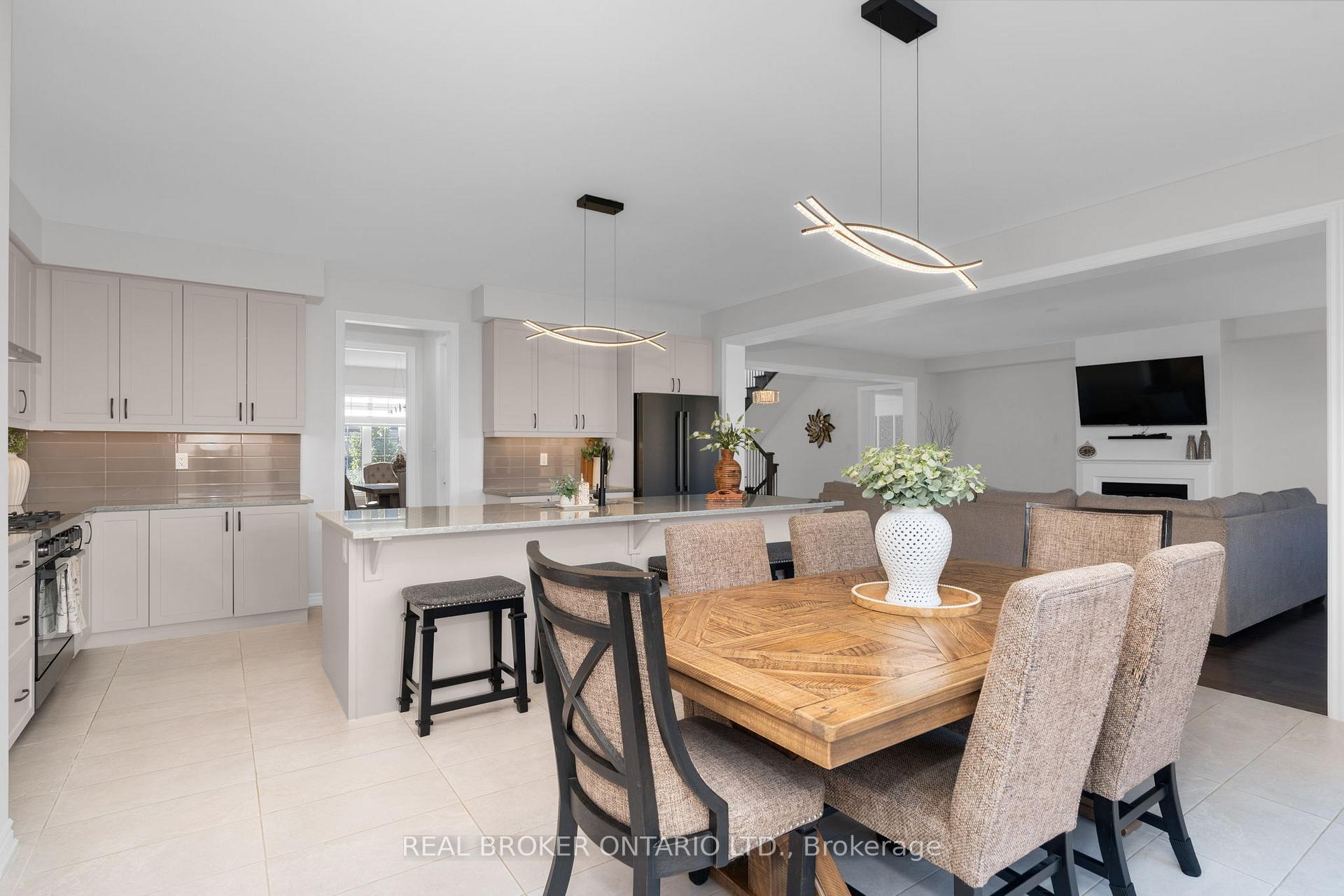 Photo 9 of 40 Jack Crescent, Springwater, Centre Vespra — HOMEH