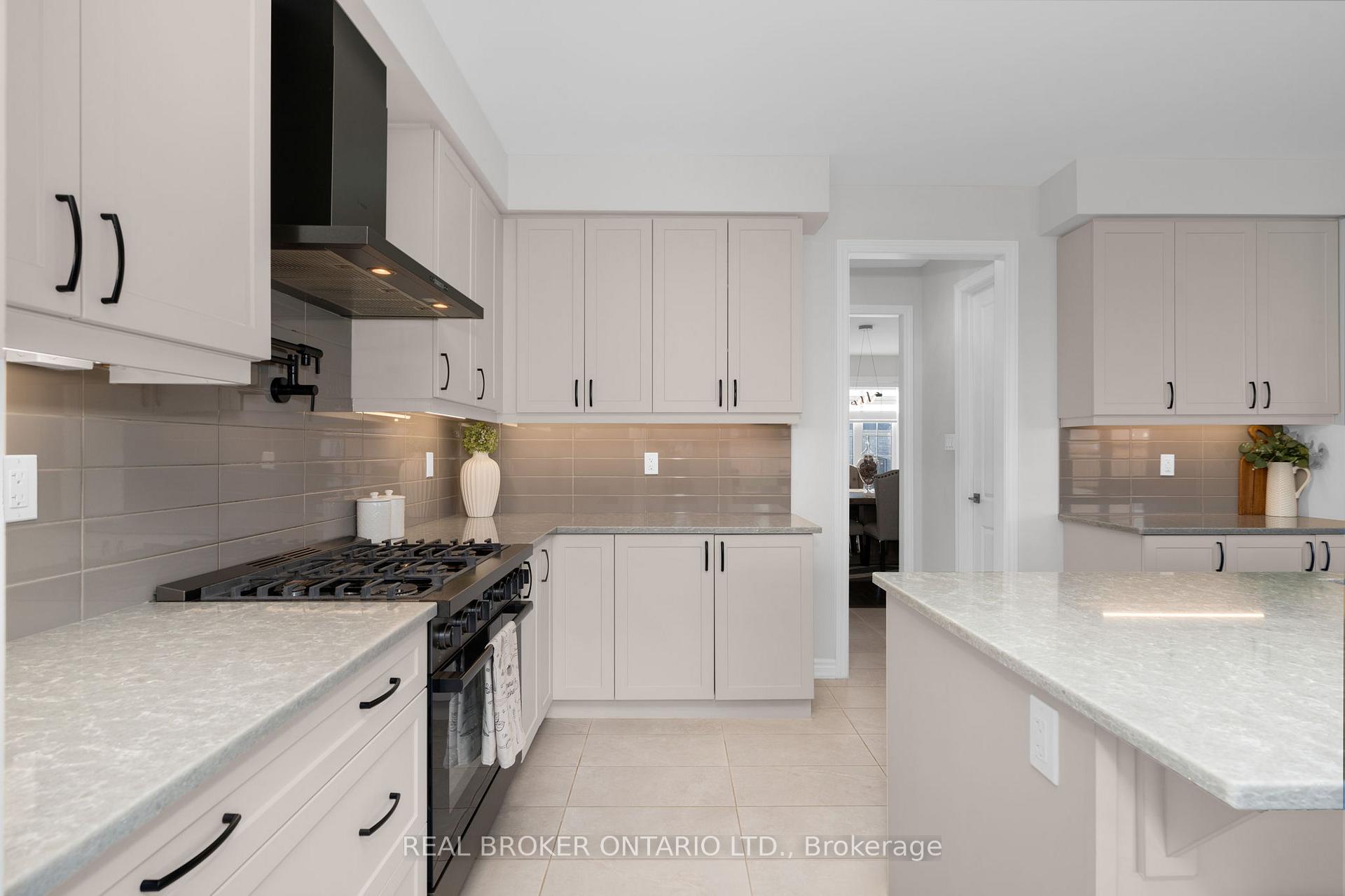 Photo 10 of 40 Jack Crescent, Springwater, Centre Vespra — HOMEH