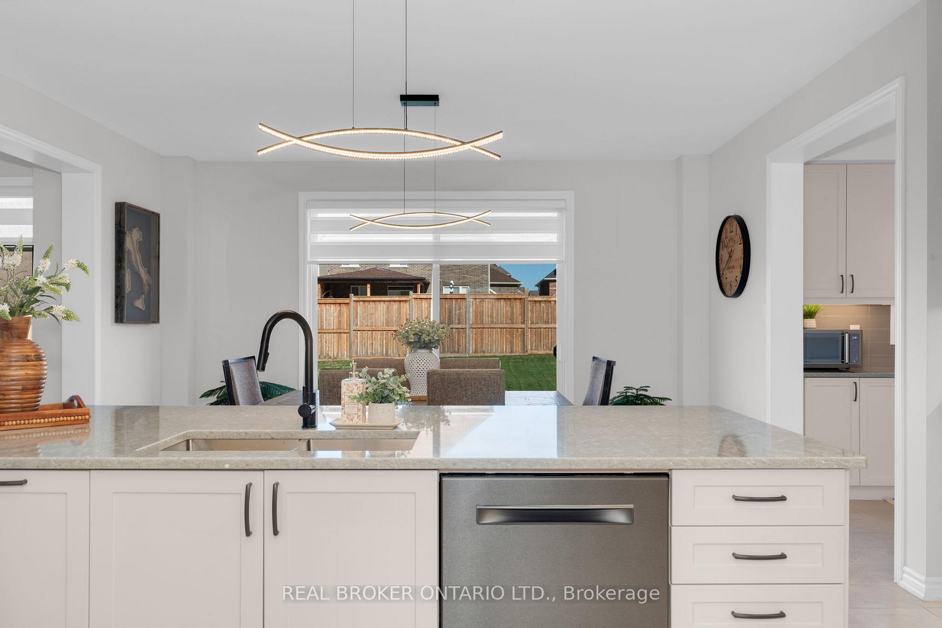 Photo 12 of 40 Jack Crescent, Springwater, Centre Vespra — HOMEH