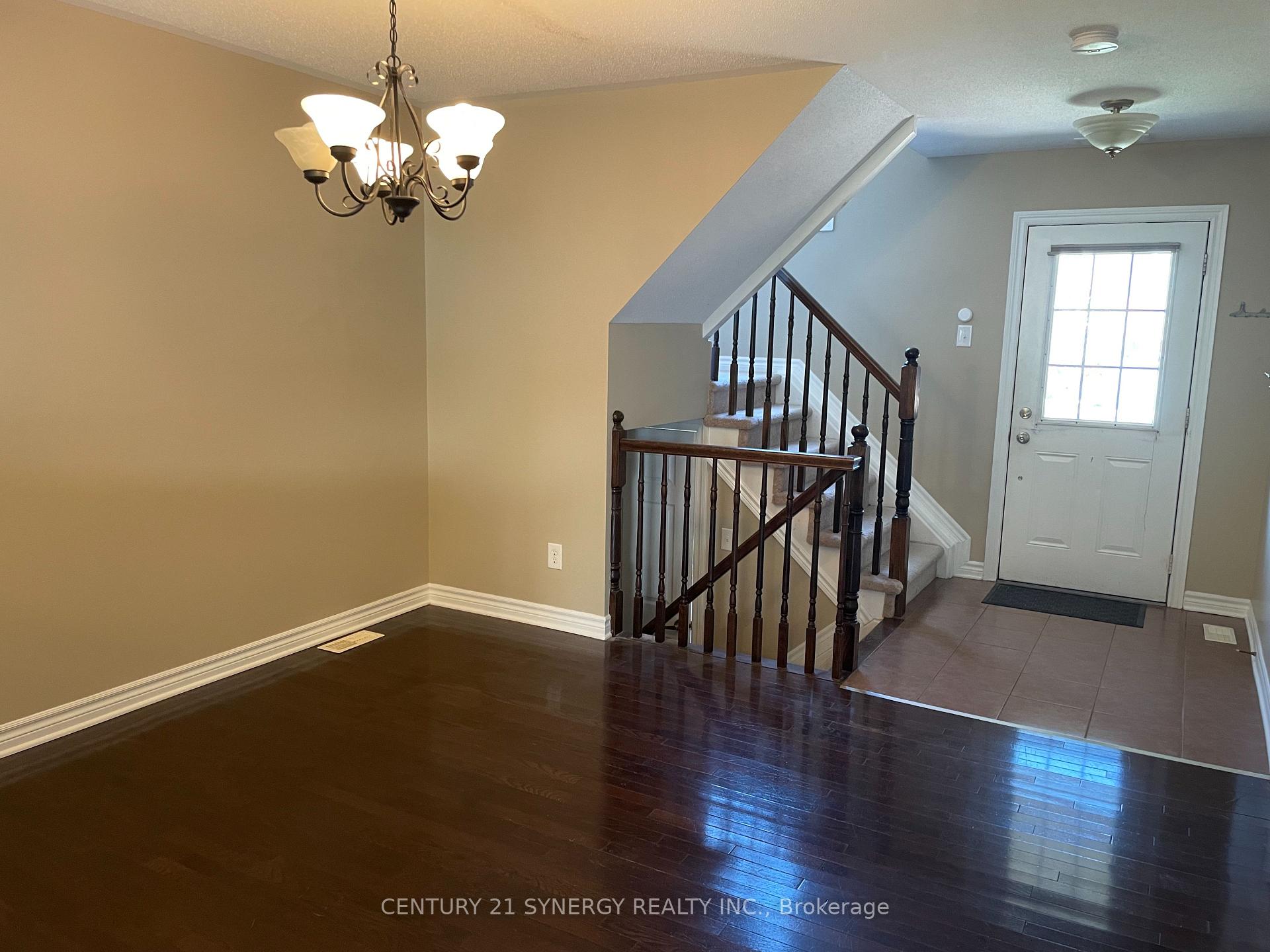 Photo 4 of 280 Par-La-Ville Circle, Ottawa, Stittsville (North) — HOMEH