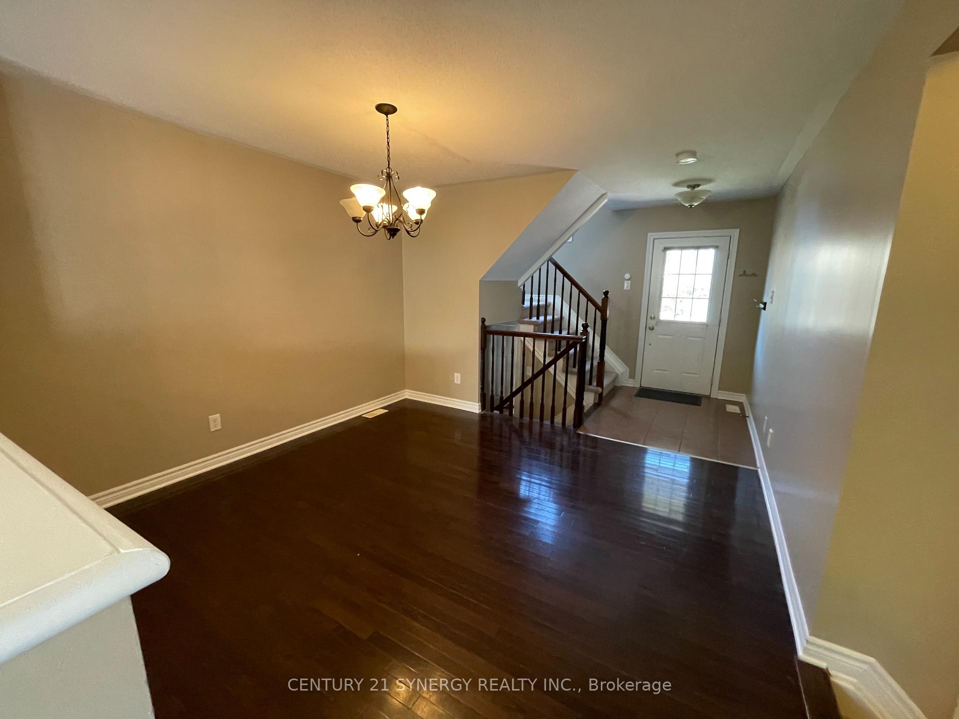 Photo 5 of 280 Par-La-Ville Circle, Ottawa, Stittsville (North) — HOMEH