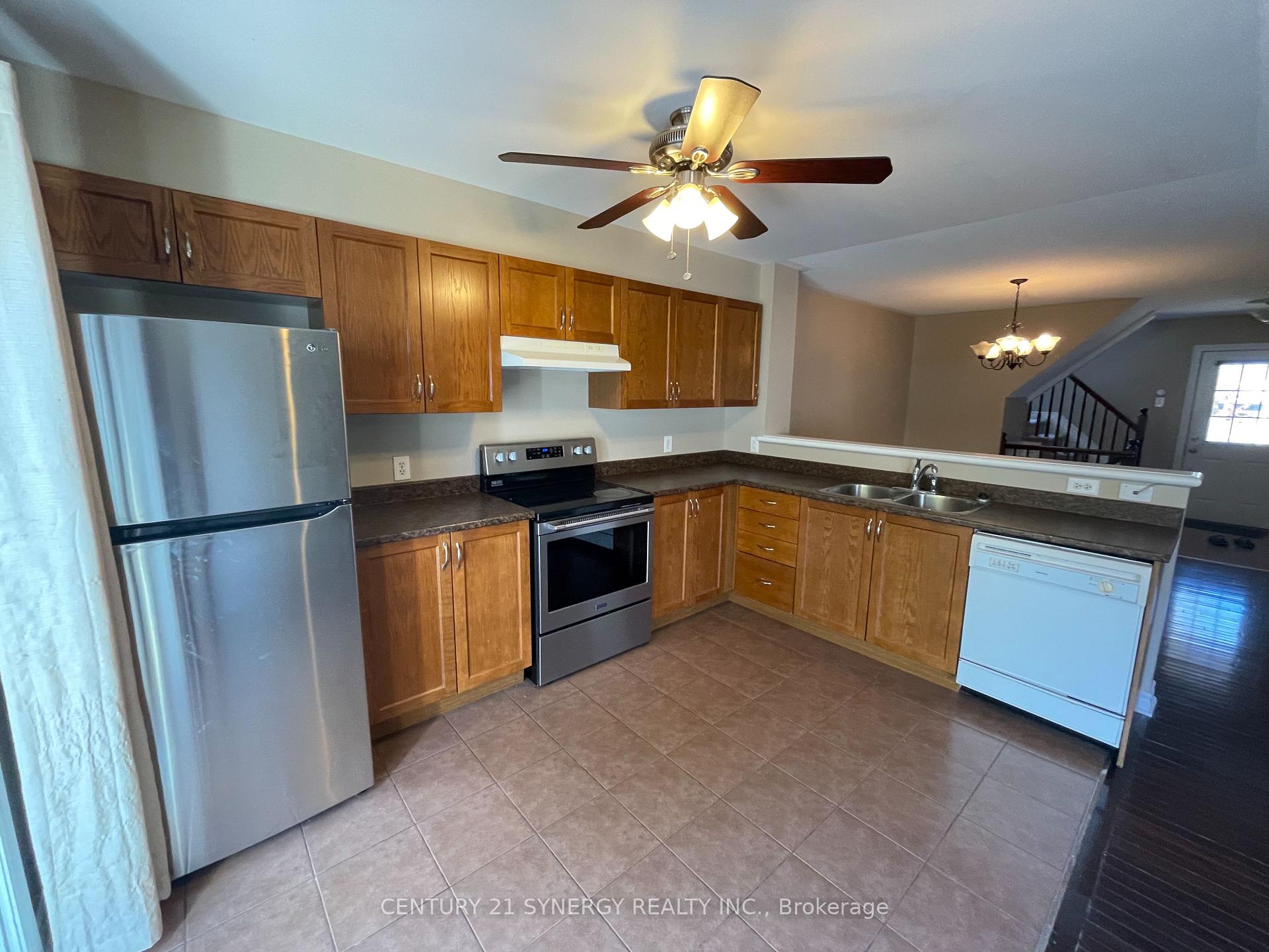 Photo 8 of 280 Par-La-Ville Circle, Ottawa, Stittsville (North) — HOMEH