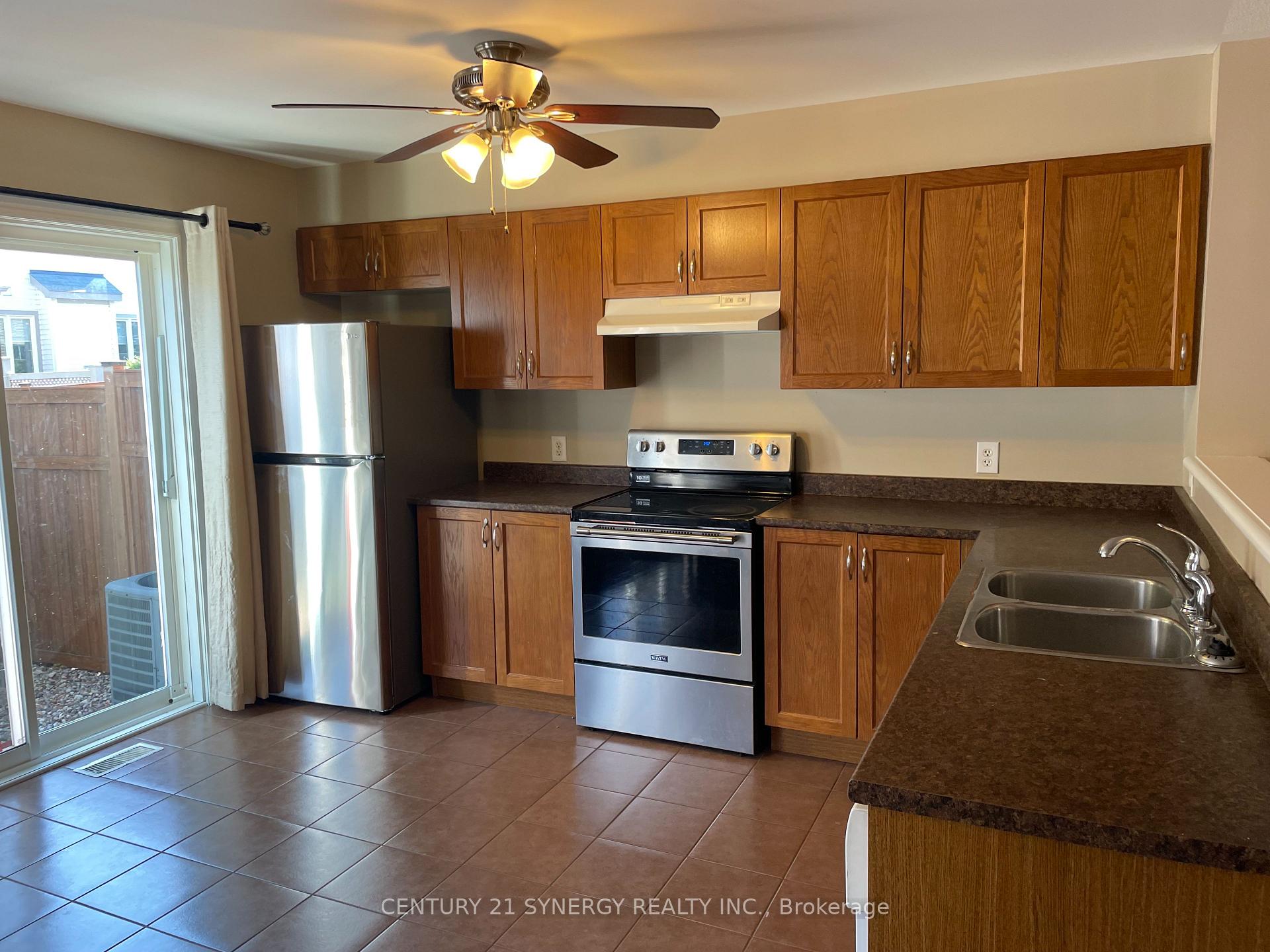 Photo 9 of 280 Par-La-Ville Circle, Ottawa, Stittsville (North) — HOMEH