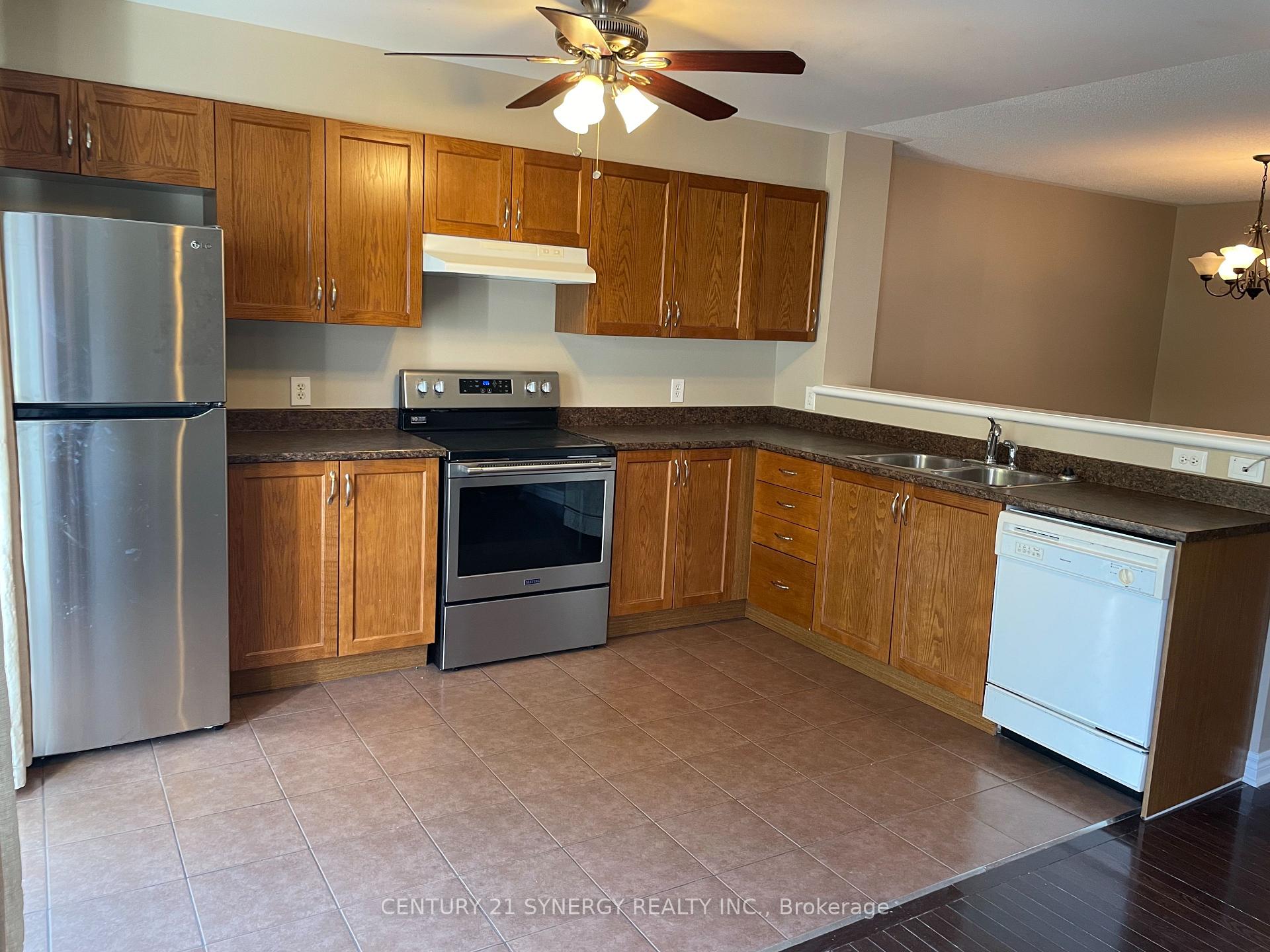 Photo 10 of 280 Par-La-Ville Circle, Ottawa, Stittsville (North) — HOMEH
