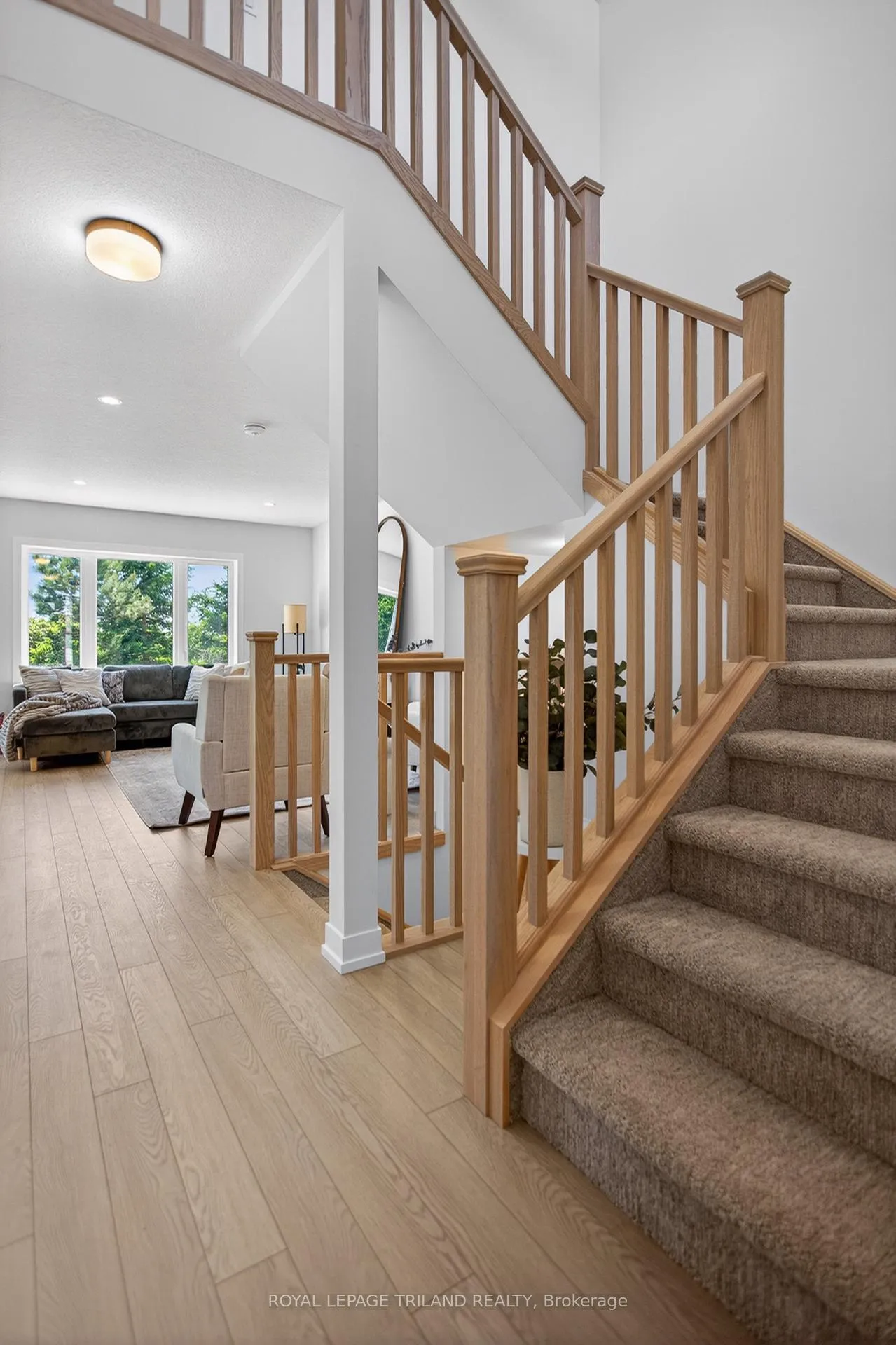 Photo 11 of 121 Styles Drive, St. Thomas — HOMEH