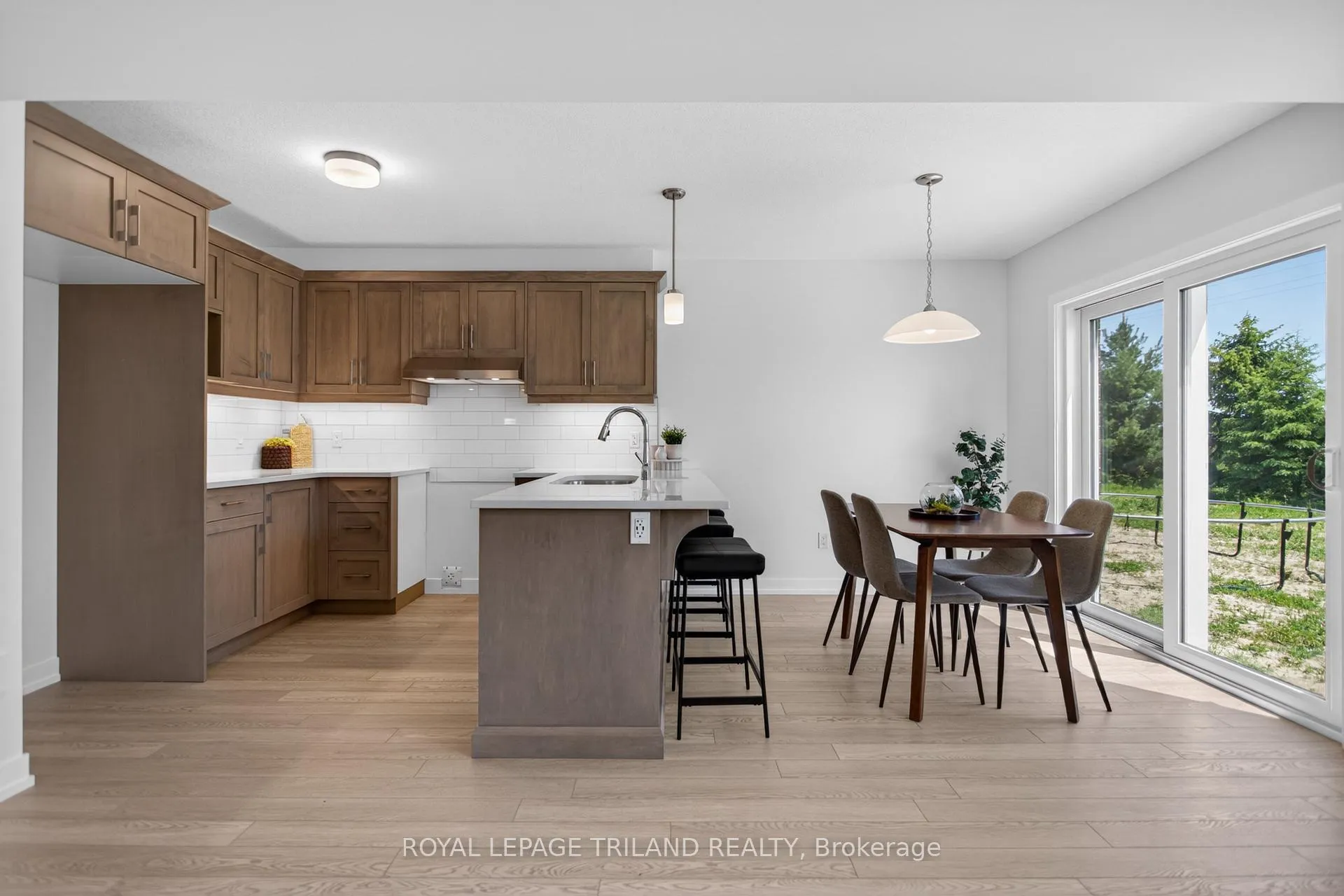 Photo 15 of 121 Styles Drive, St. Thomas — HOMEH