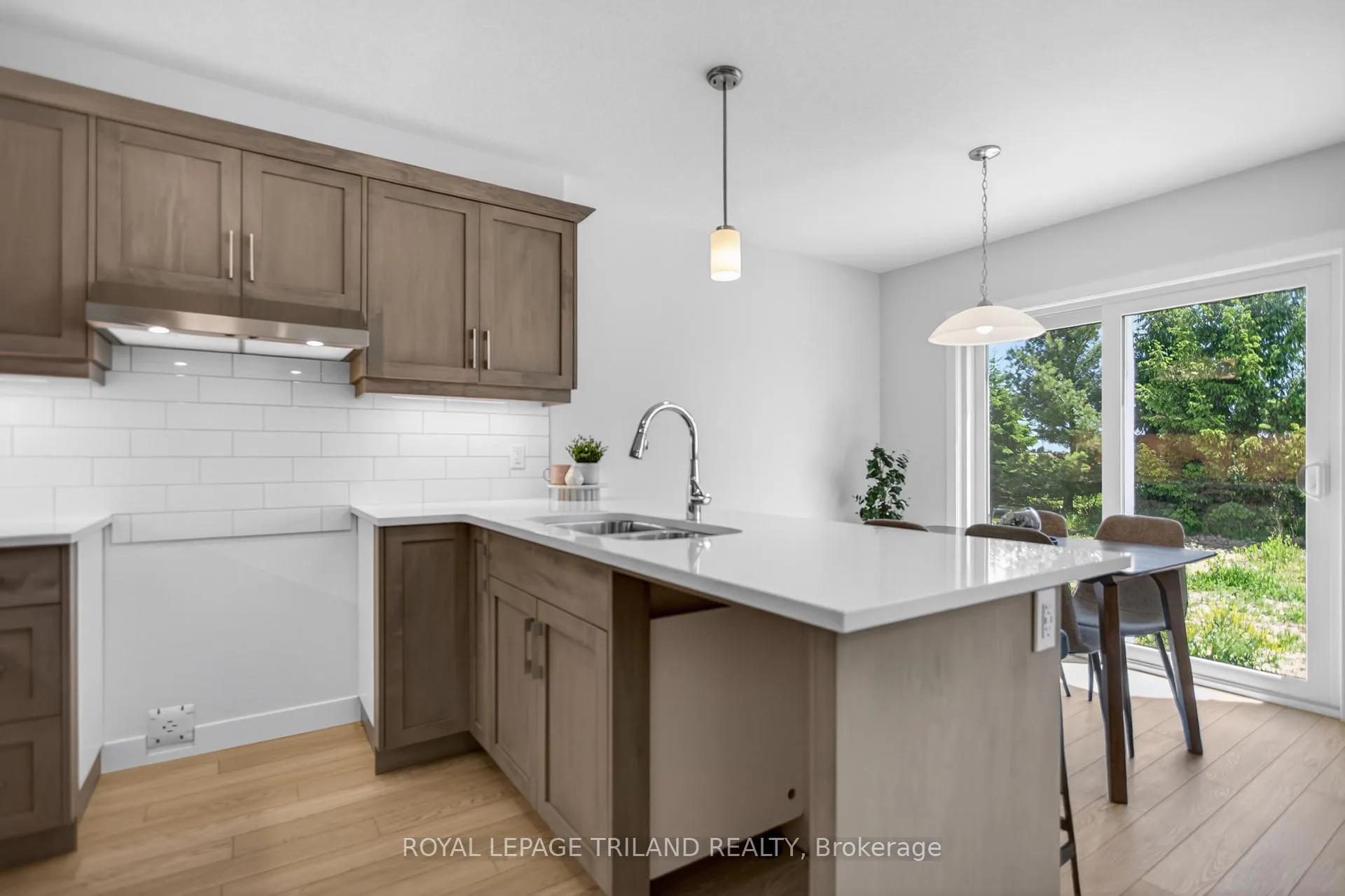 Photo 19 of 121 Styles Drive, St. Thomas — HOMEH