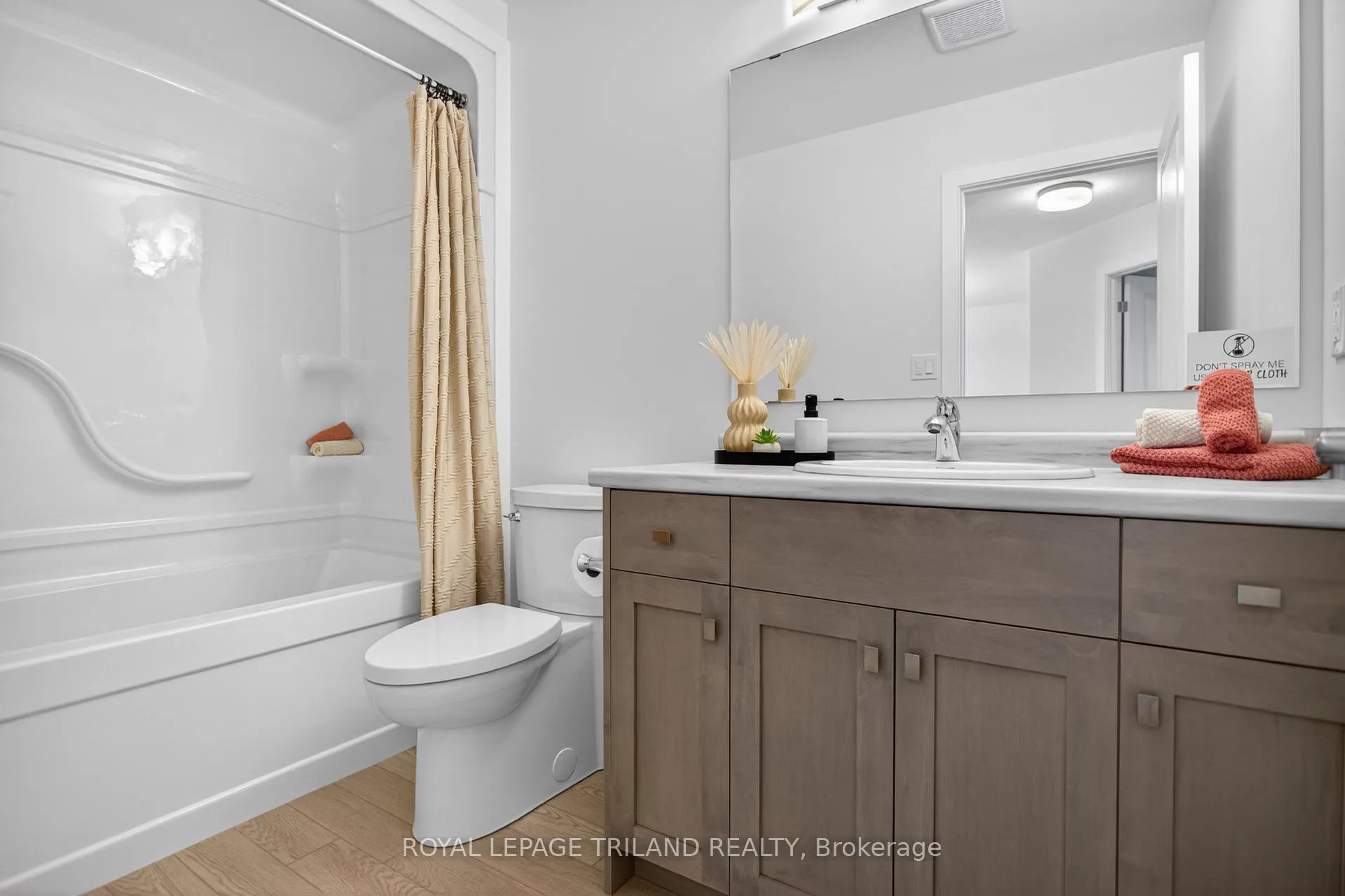 Photo 26 of 121 Styles Drive, St. Thomas — HOMEH