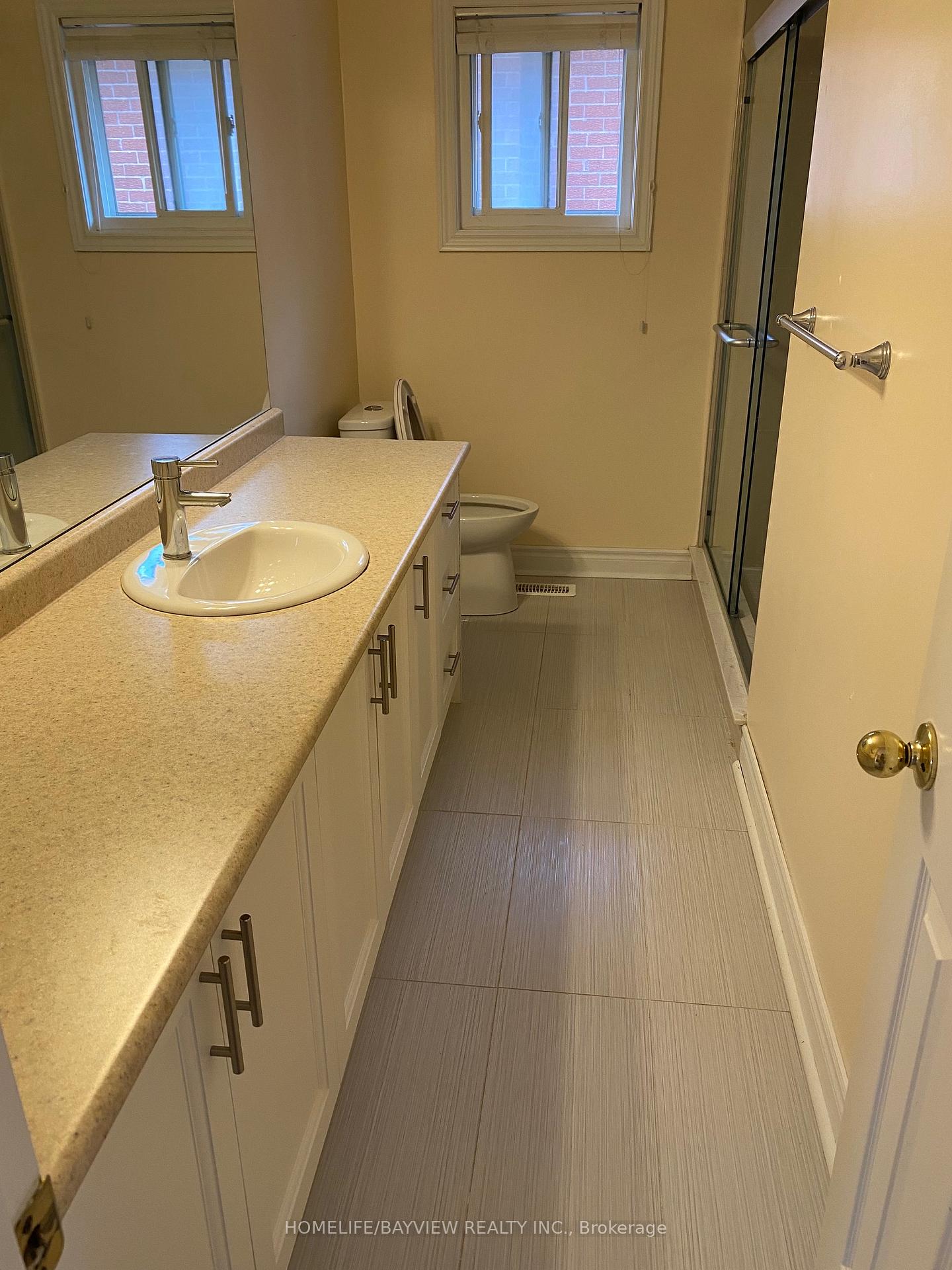 Photo 8 of 2 Maureen Court, Richmond Hill, Doncrest — HOMEH