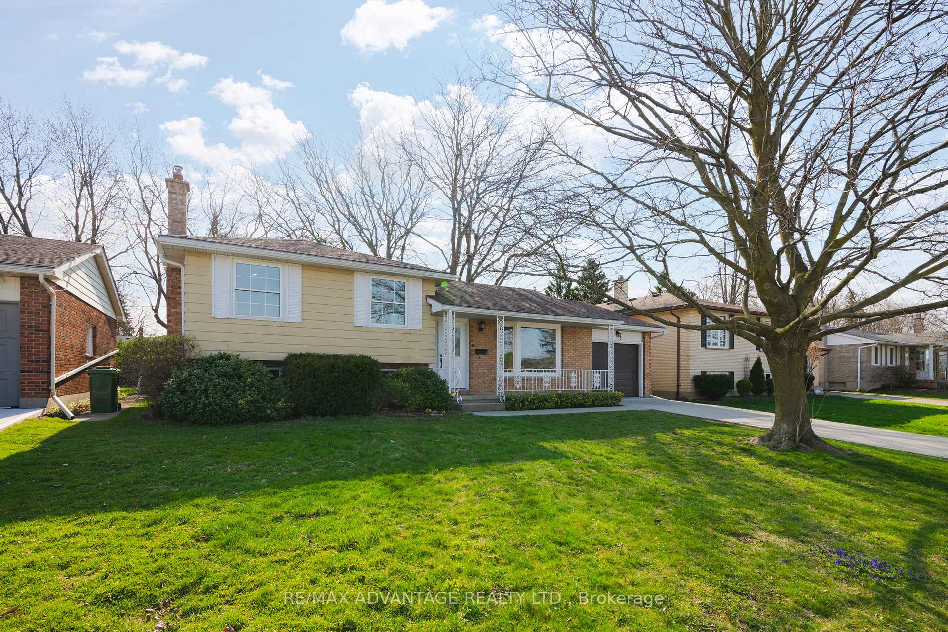 Photo 2 of 26 Luton Crescent, St. Thomas — HOMEH