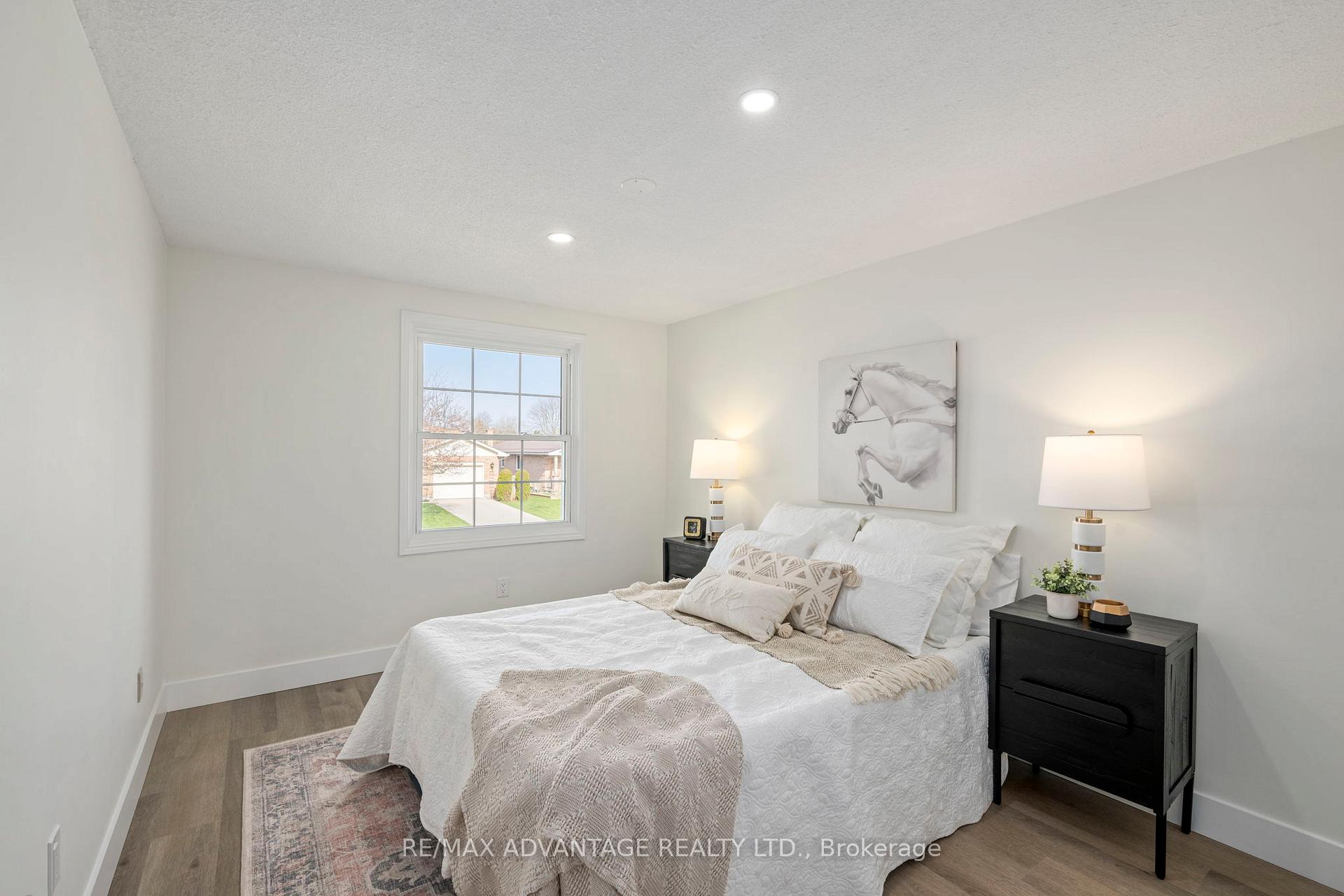 Photo 15 of 26 Luton Crescent, St. Thomas — HOMEH