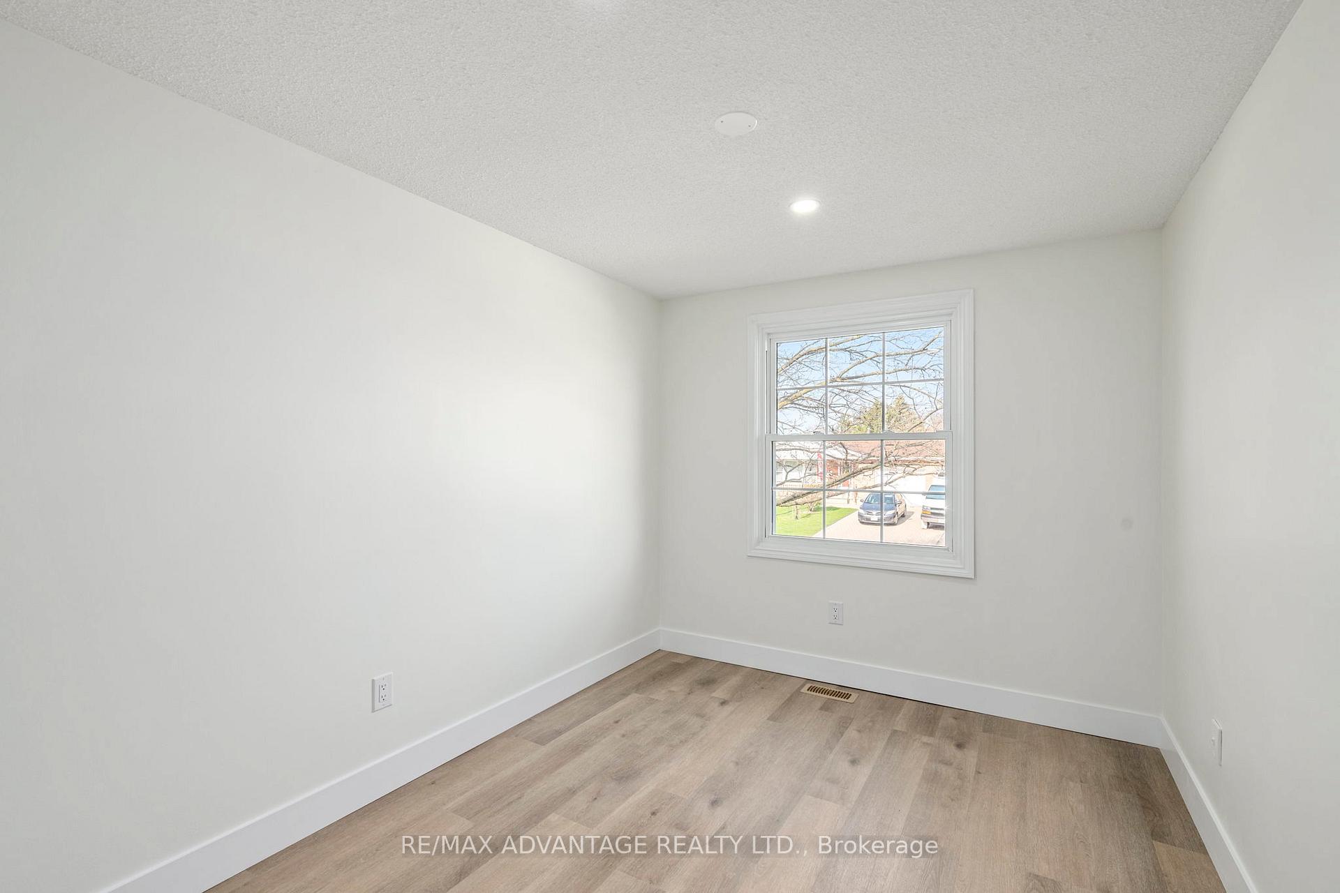 Photo 16 of 26 Luton Crescent, St. Thomas — HOMEH