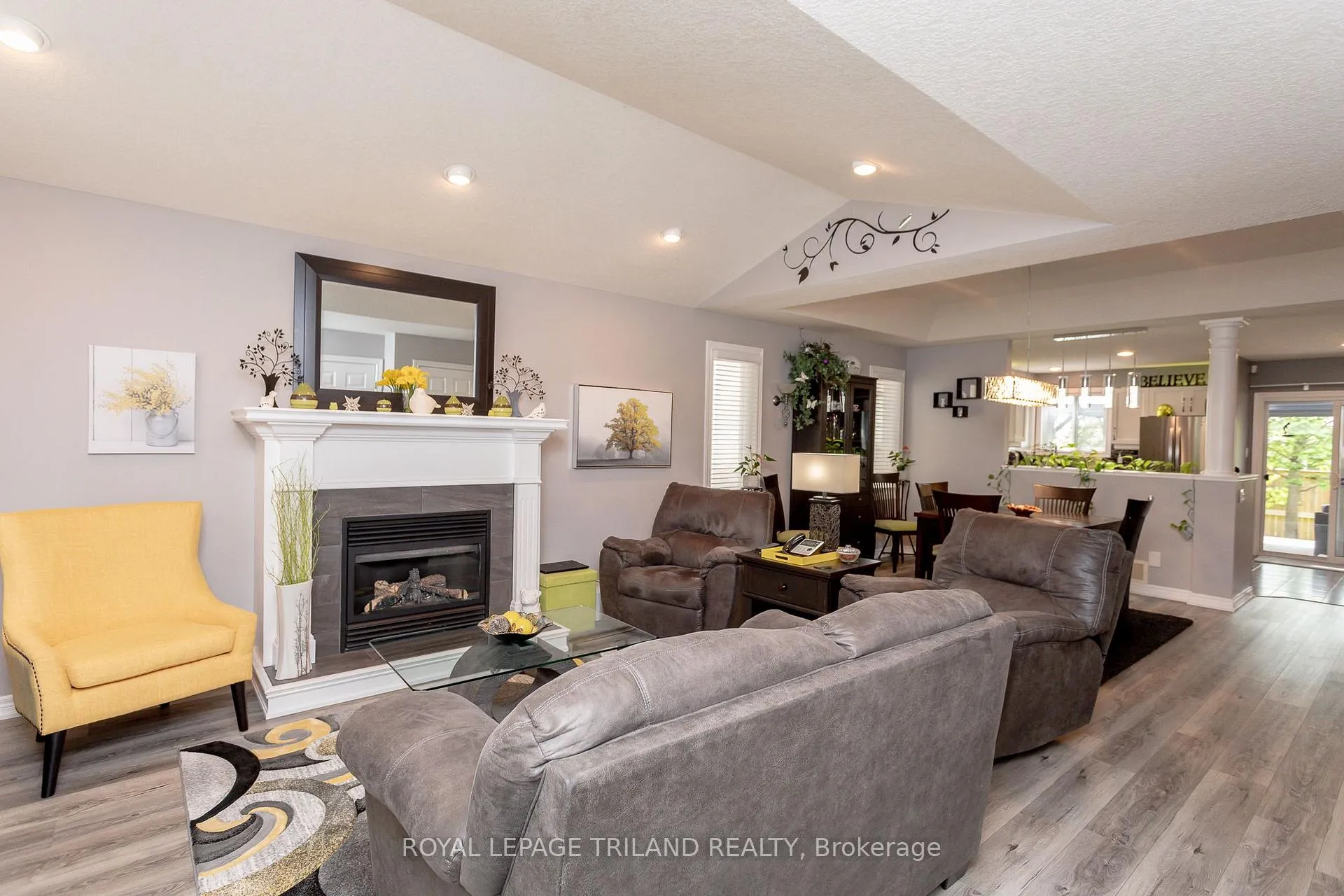 Photo 7 of 53 Augusta Crescent, St. Thomas — HOMEH