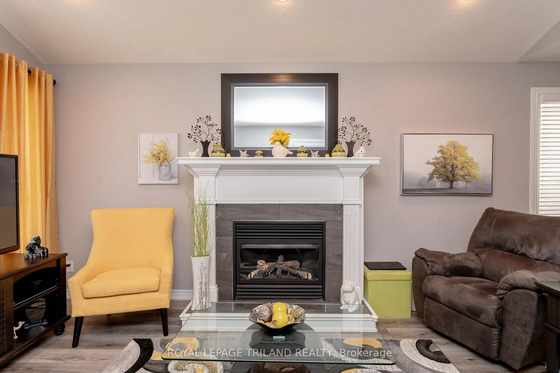 Photo 8 of 53 Augusta Crescent, St. Thomas — HOMEH