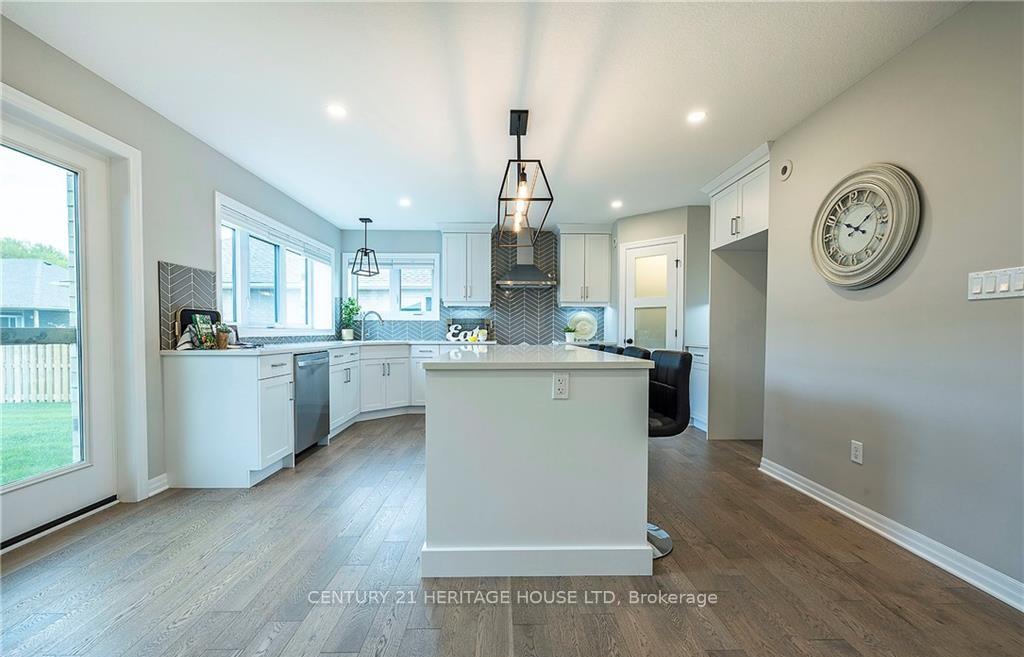 Photo 14 of 22 Foxtail Lane, St. Thomas — HOMEH