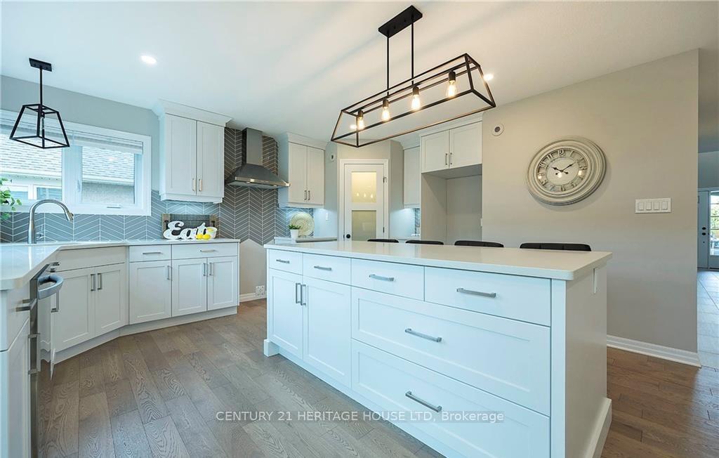Photo 16 of 22 Foxtail Lane, St. Thomas — HOMEH