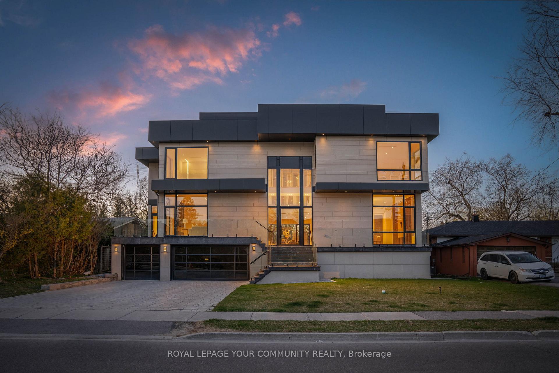 Photo 4 of 8 Poplar Drive, Richmond Hill, Oak Ridges — HOMEH