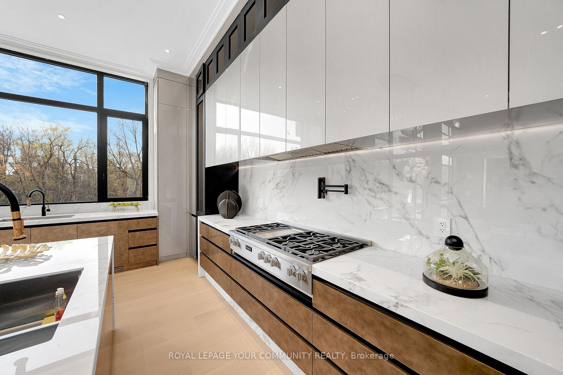 Photo 16 of 8 Poplar Drive, Richmond Hill, Oak Ridges — HOMEH