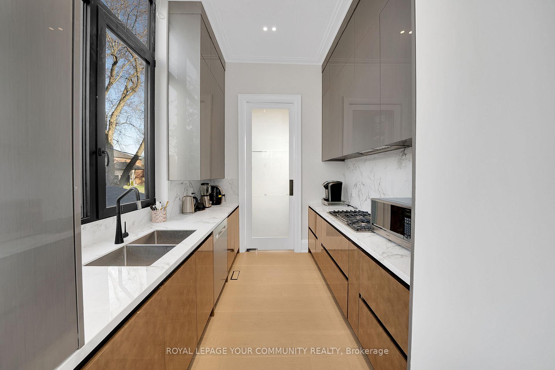 Photo 18 of 8 Poplar Drive, Richmond Hill, Oak Ridges — HOMEH
