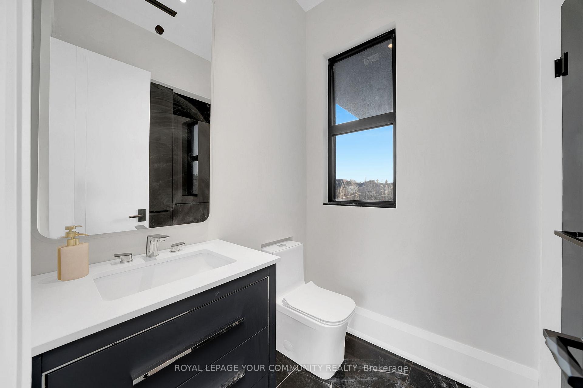 Photo 36 of 8 Poplar Drive, Richmond Hill, Oak Ridges — HOMEH