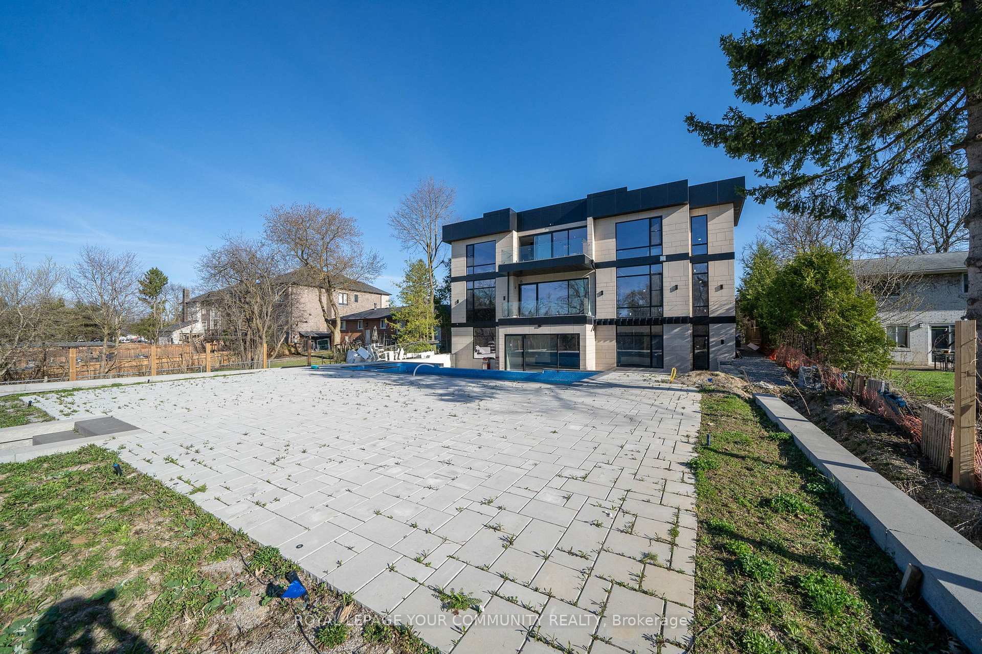 Photo 48 of 8 Poplar Drive, Richmond Hill, Oak Ridges — HOMEH