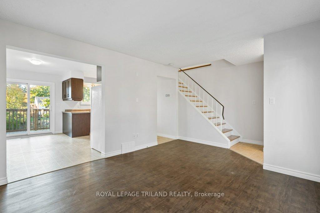 Photo 10 of 18 Vanier Place, St. Thomas — HOMEH