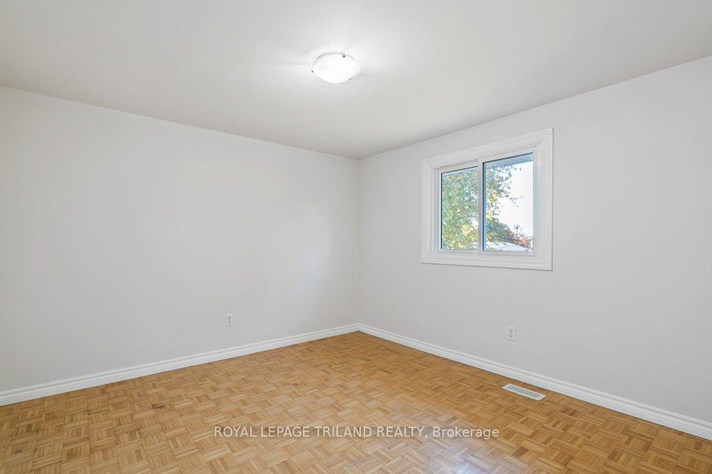 Photo 21 of 18 Vanier Place, St. Thomas — HOMEH